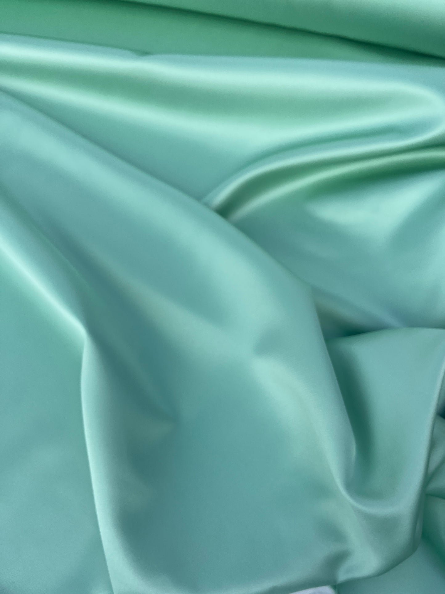 AMOS 015 heavy satin mint green