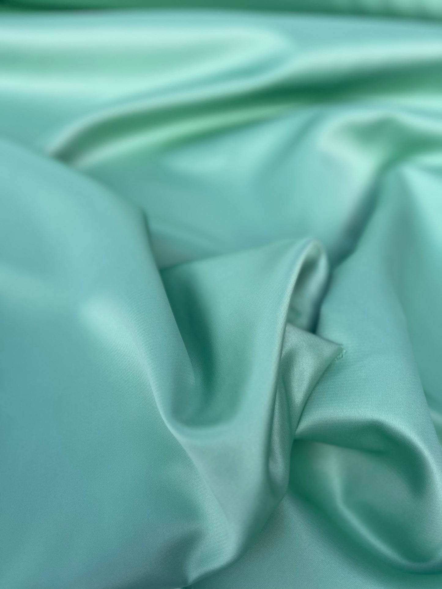 AMOS 015 heavy satin mint green