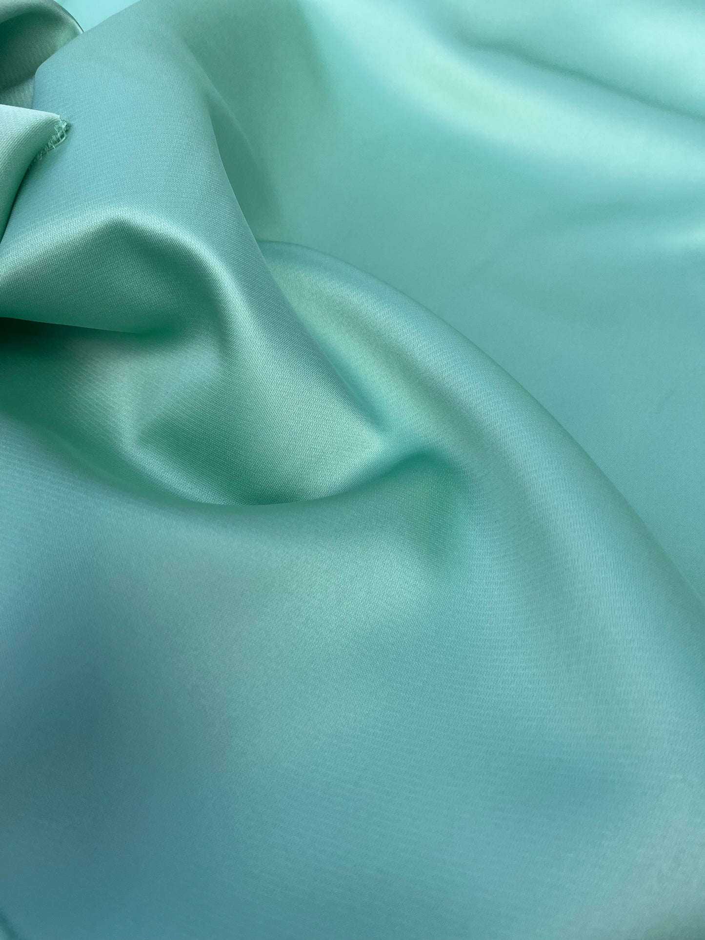 AMOS 015 heavy satin mint green