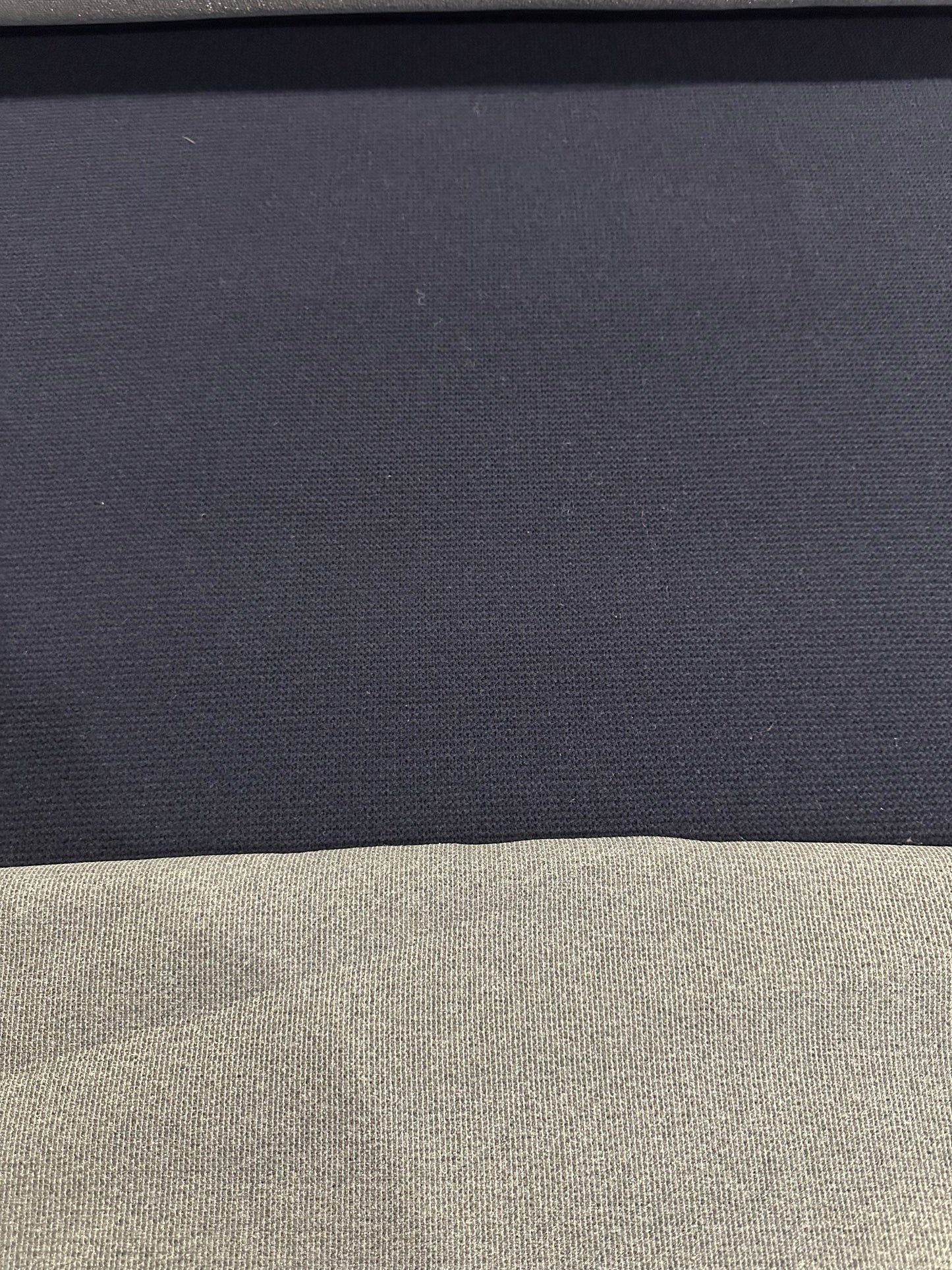 Flip side 370 wool contrecollé Grey/Navy cable structure