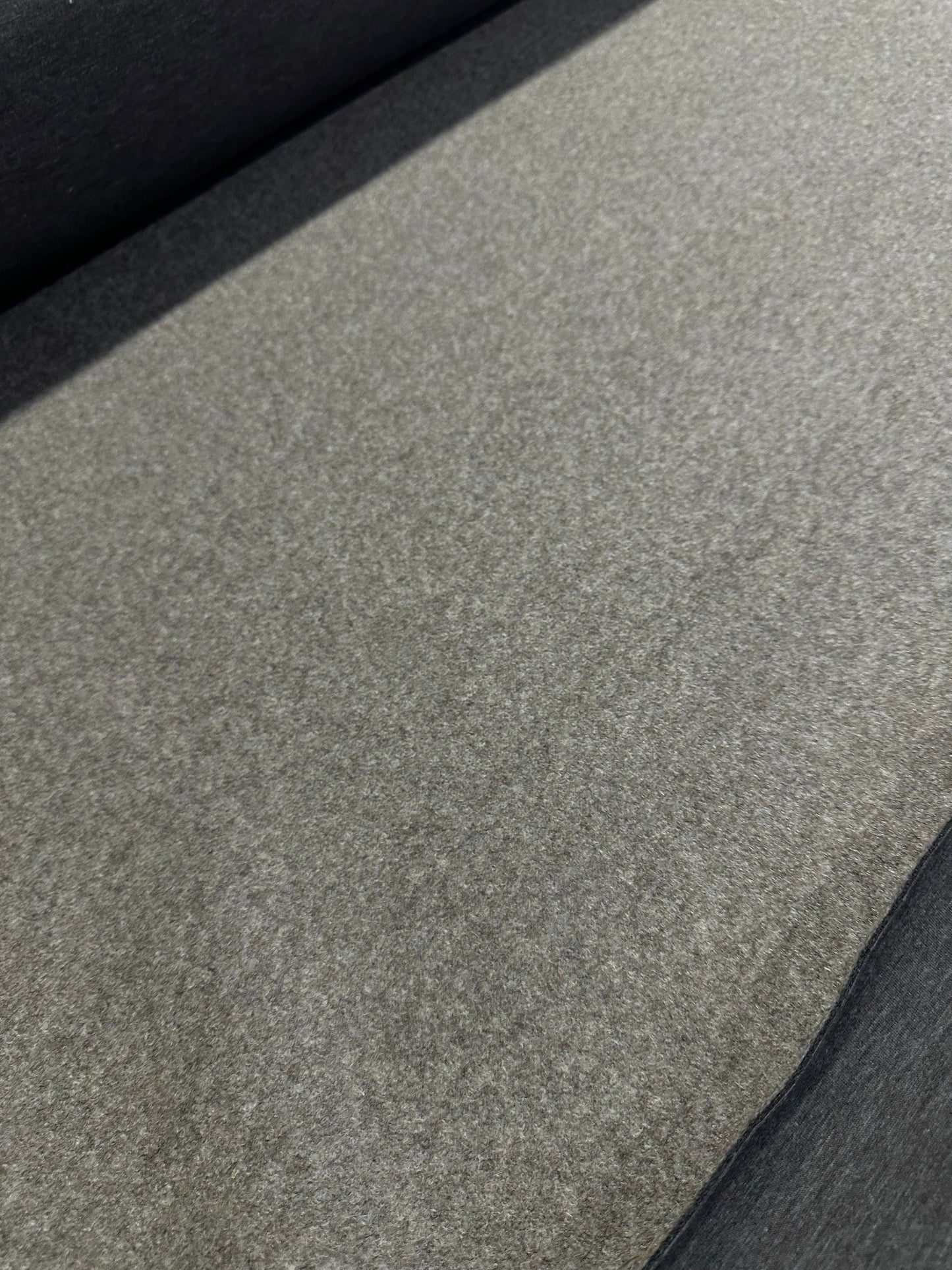 Flip Side 375 double face wool Taupe Jersey Grey