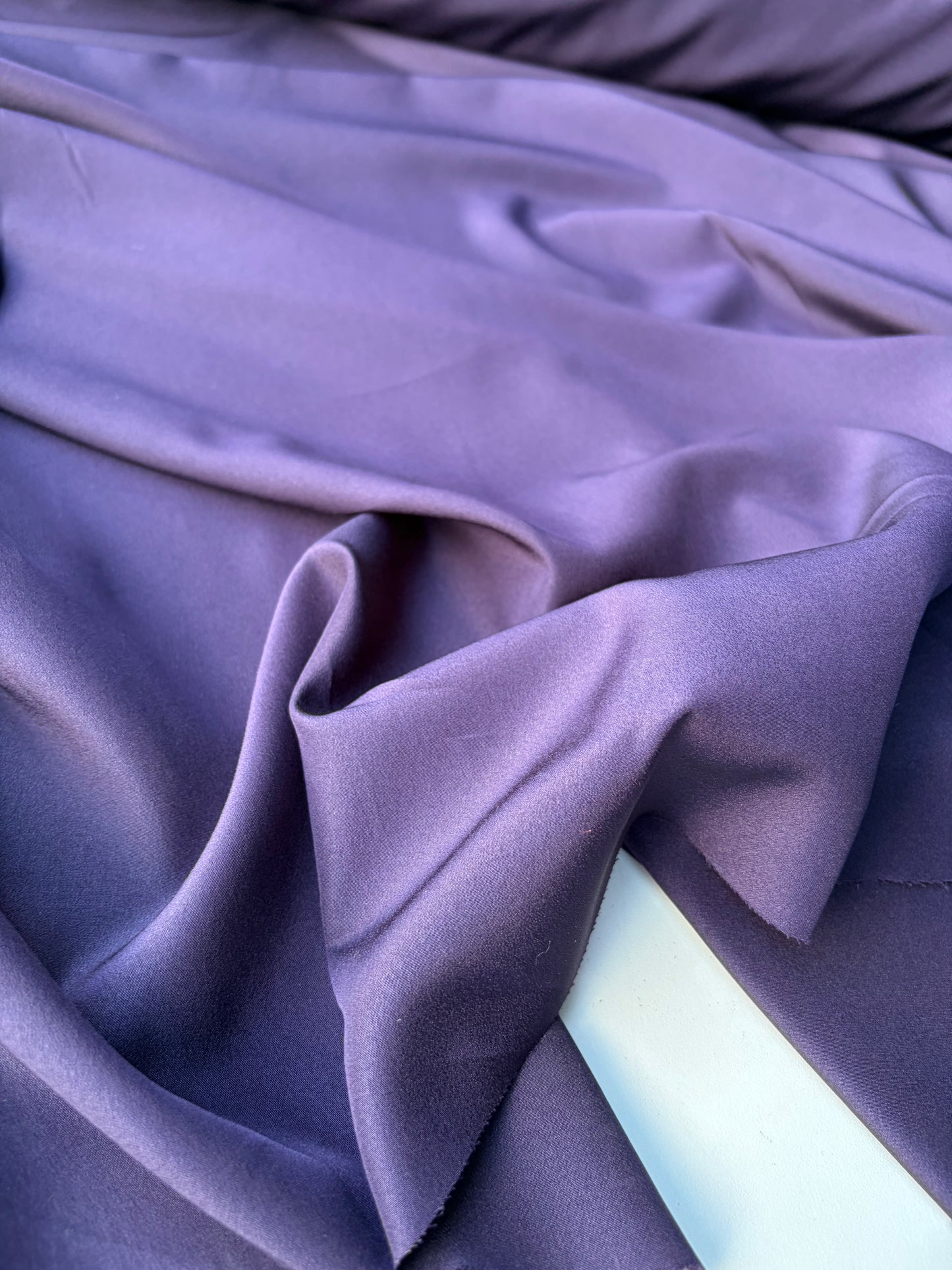 DARREN 021 aubergine dull satin