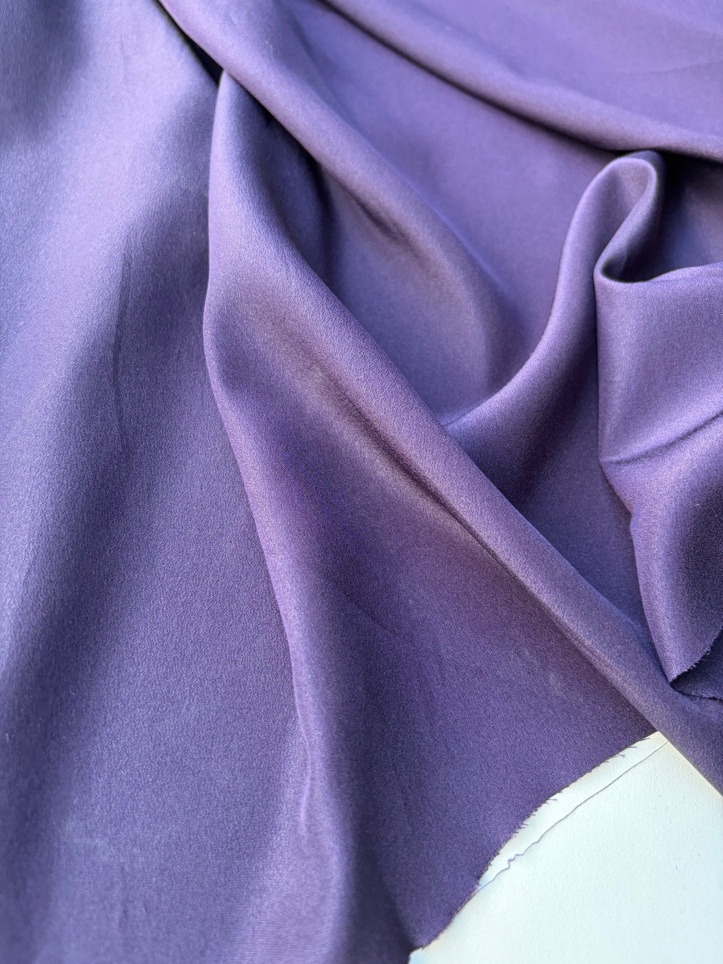 DARREN 021 aubergine dull satin