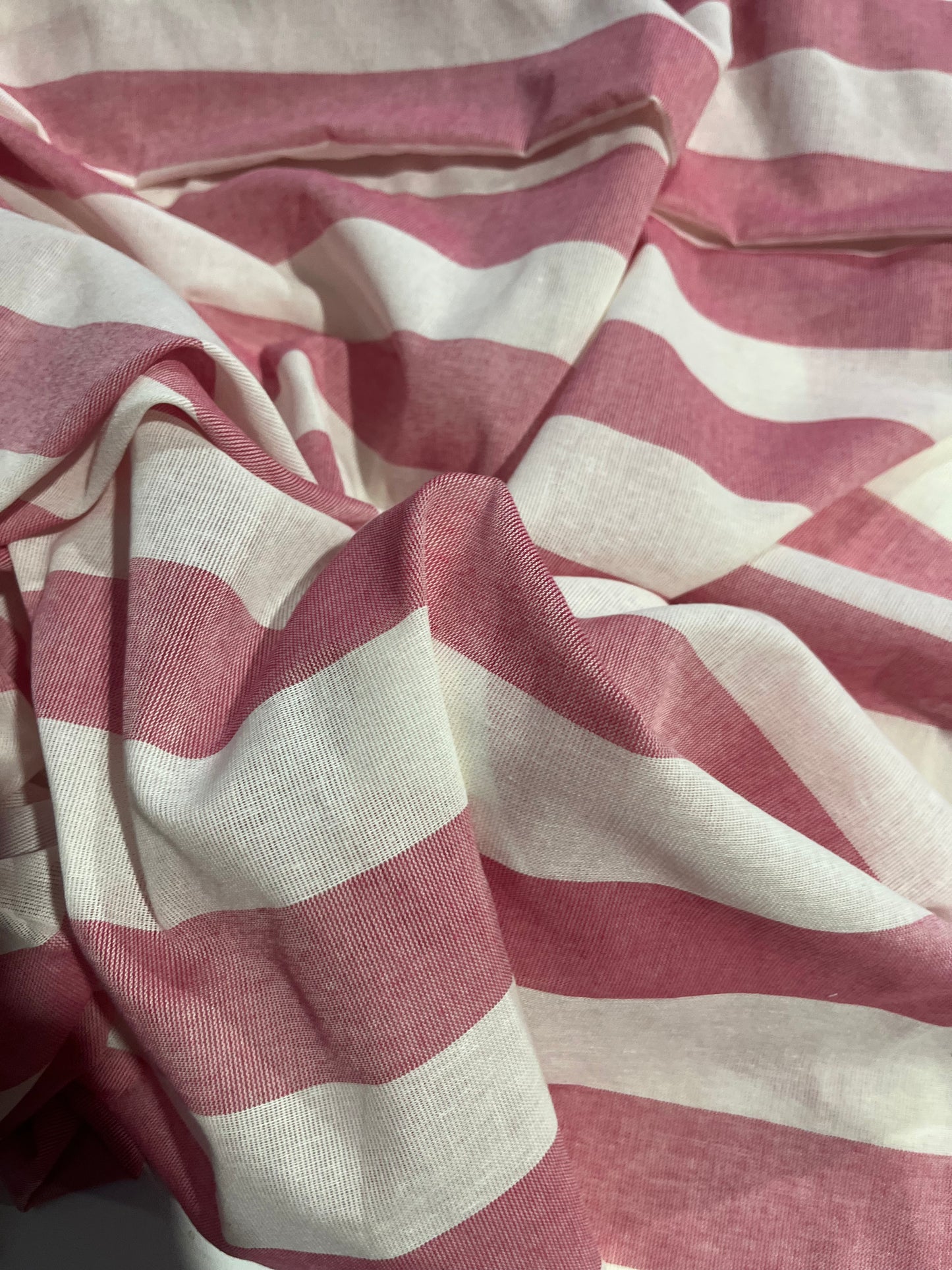 AMOS 029 woven cotton gaze stripe framboise