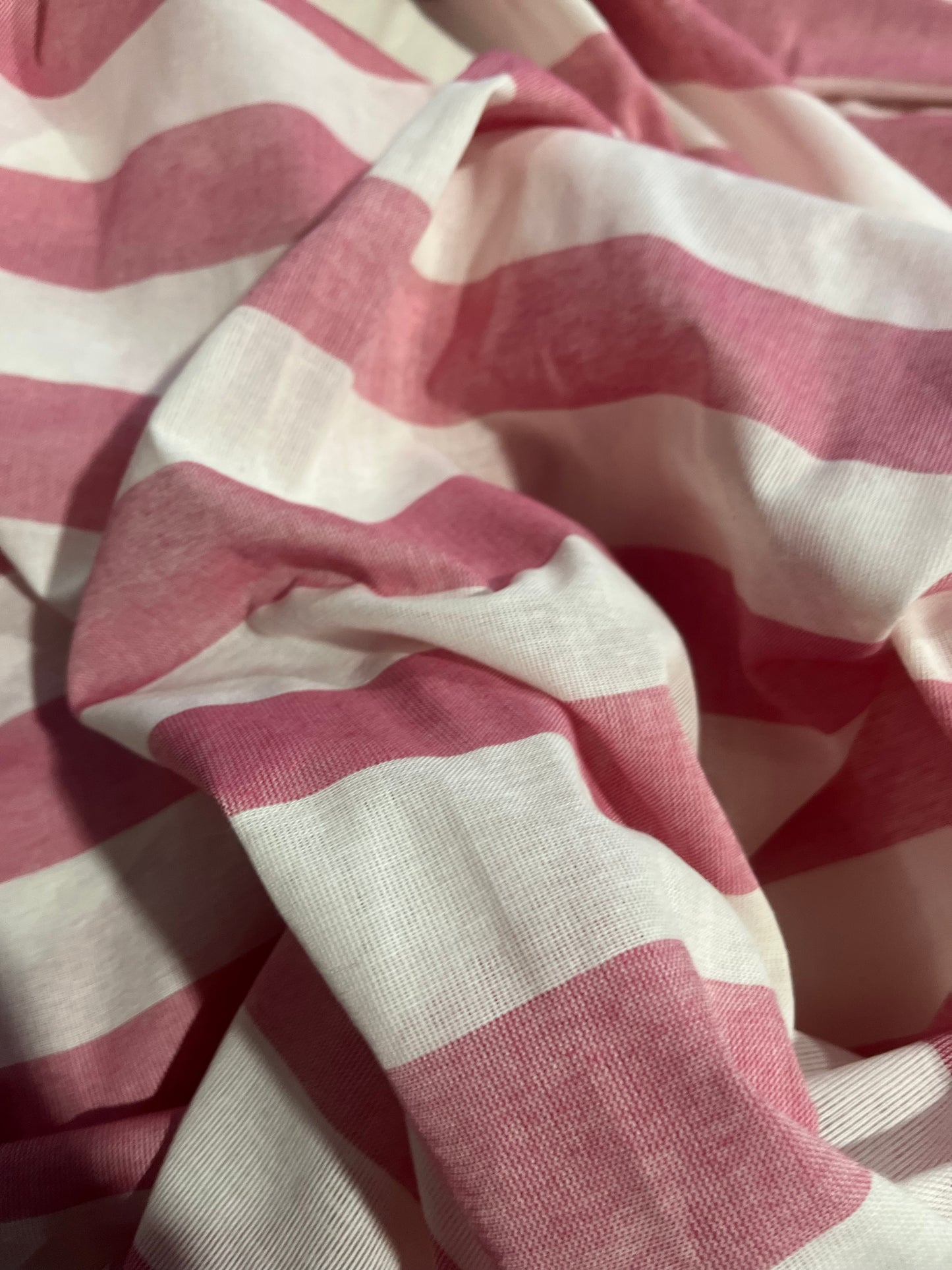 AMOS 029 woven cotton gaze stripe framboise