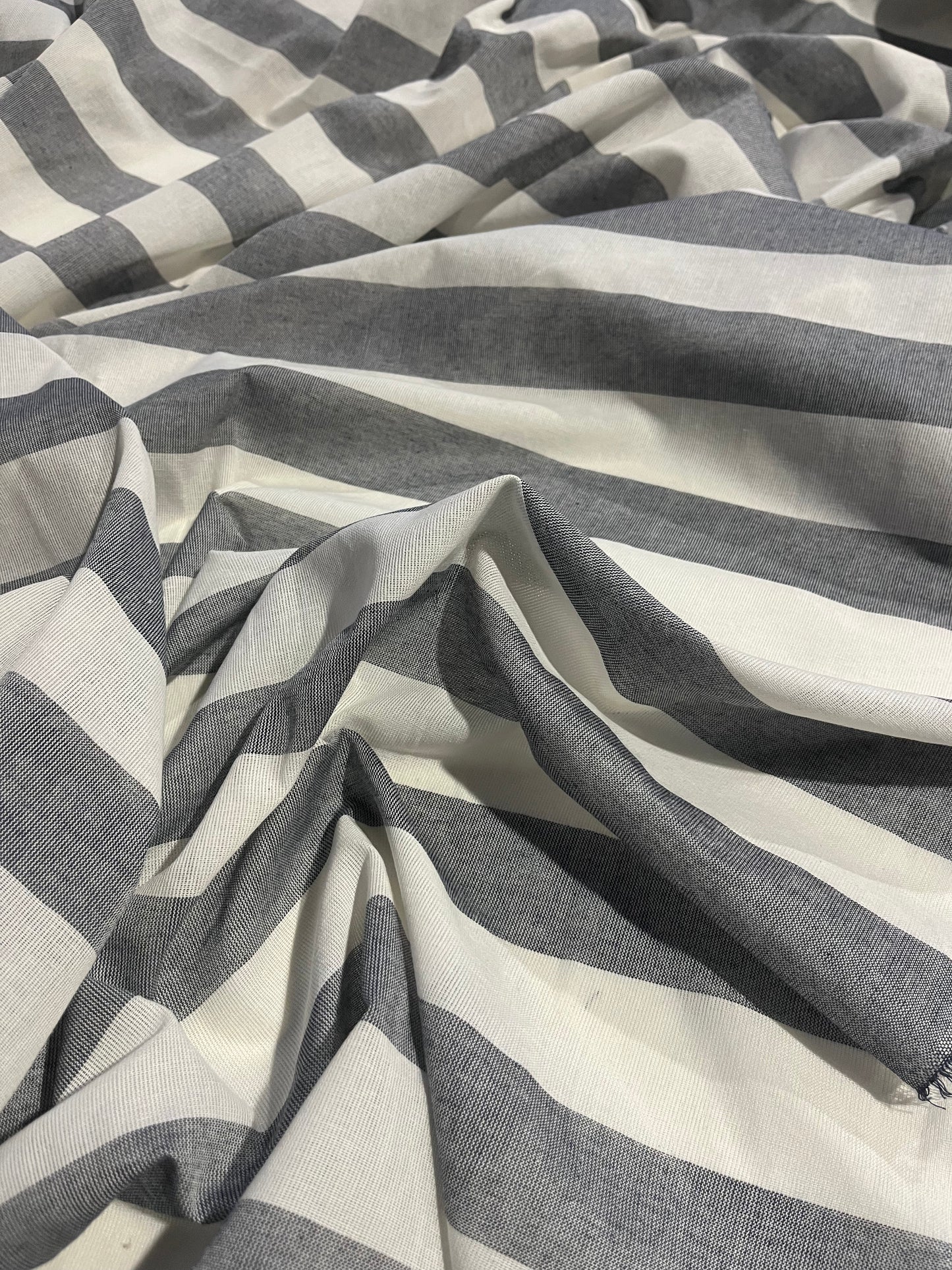 AMOS 025 woven cotton gaze stripe navy