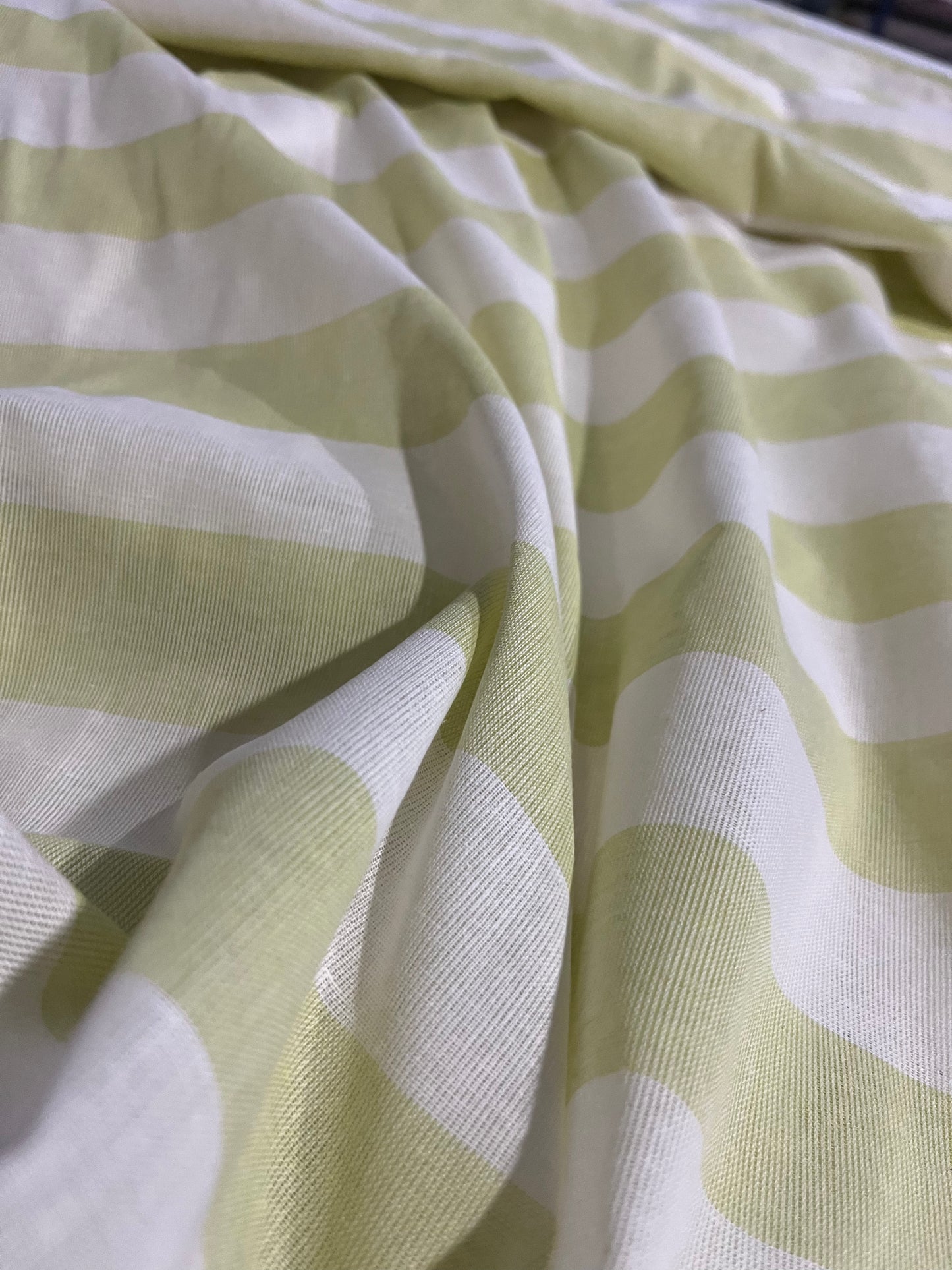 AMOS 024 woven cotton gaze stripe lime