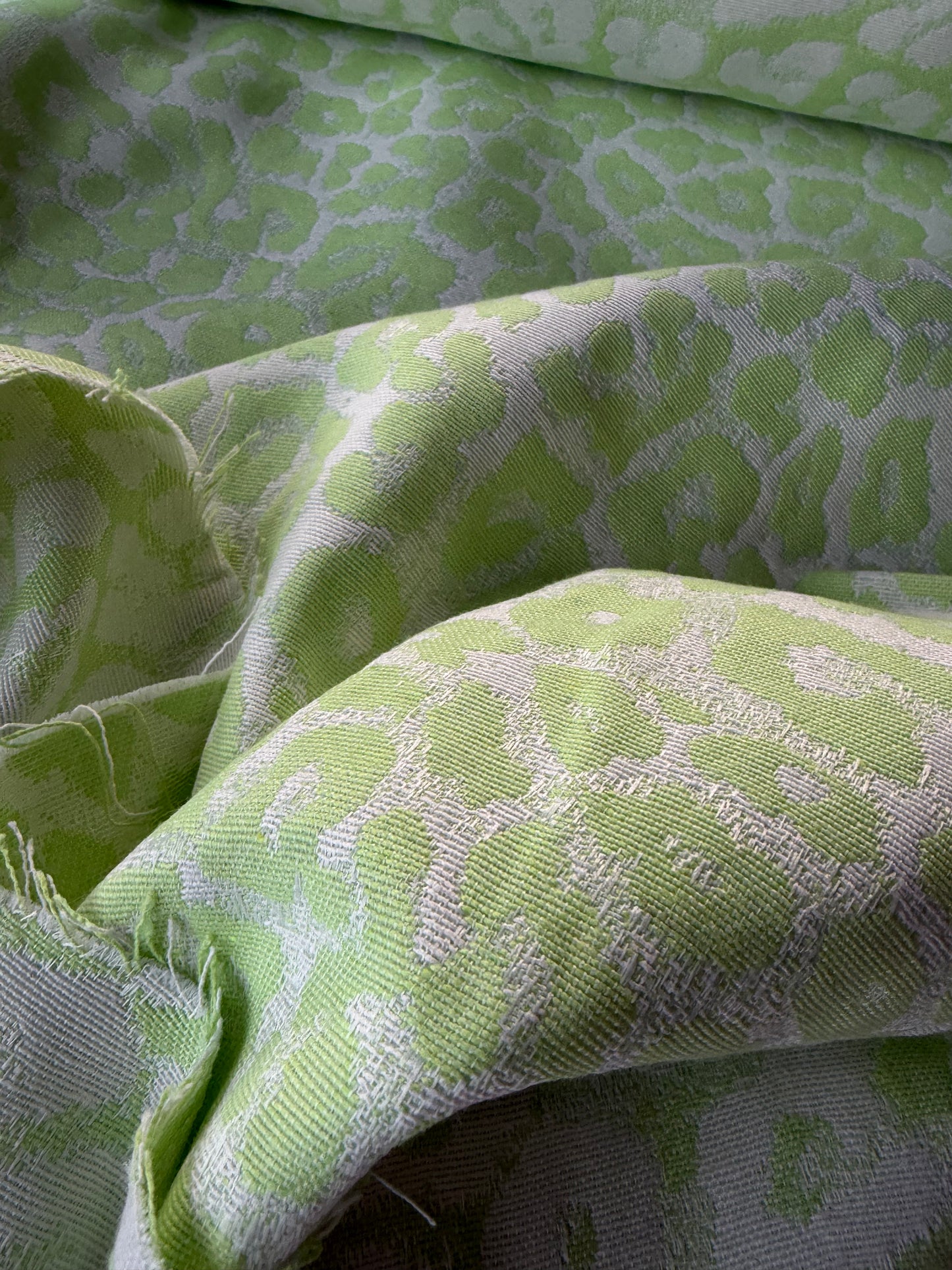 TOTO 001 cotton jacquard animalier lime
