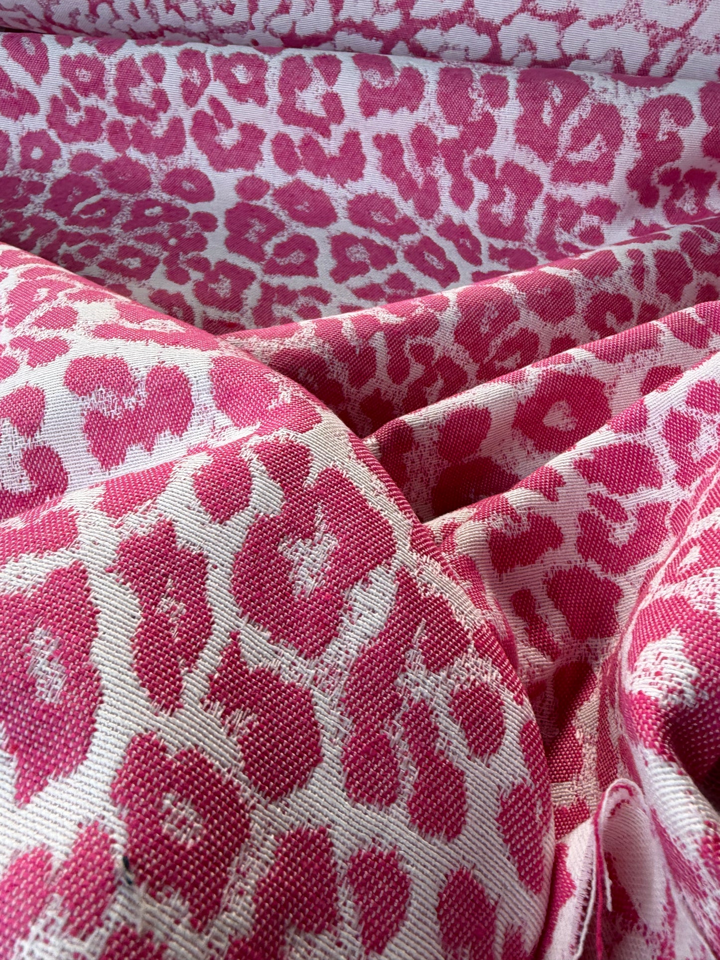 TOTO 002 cotton jacquard animalier fuchsia