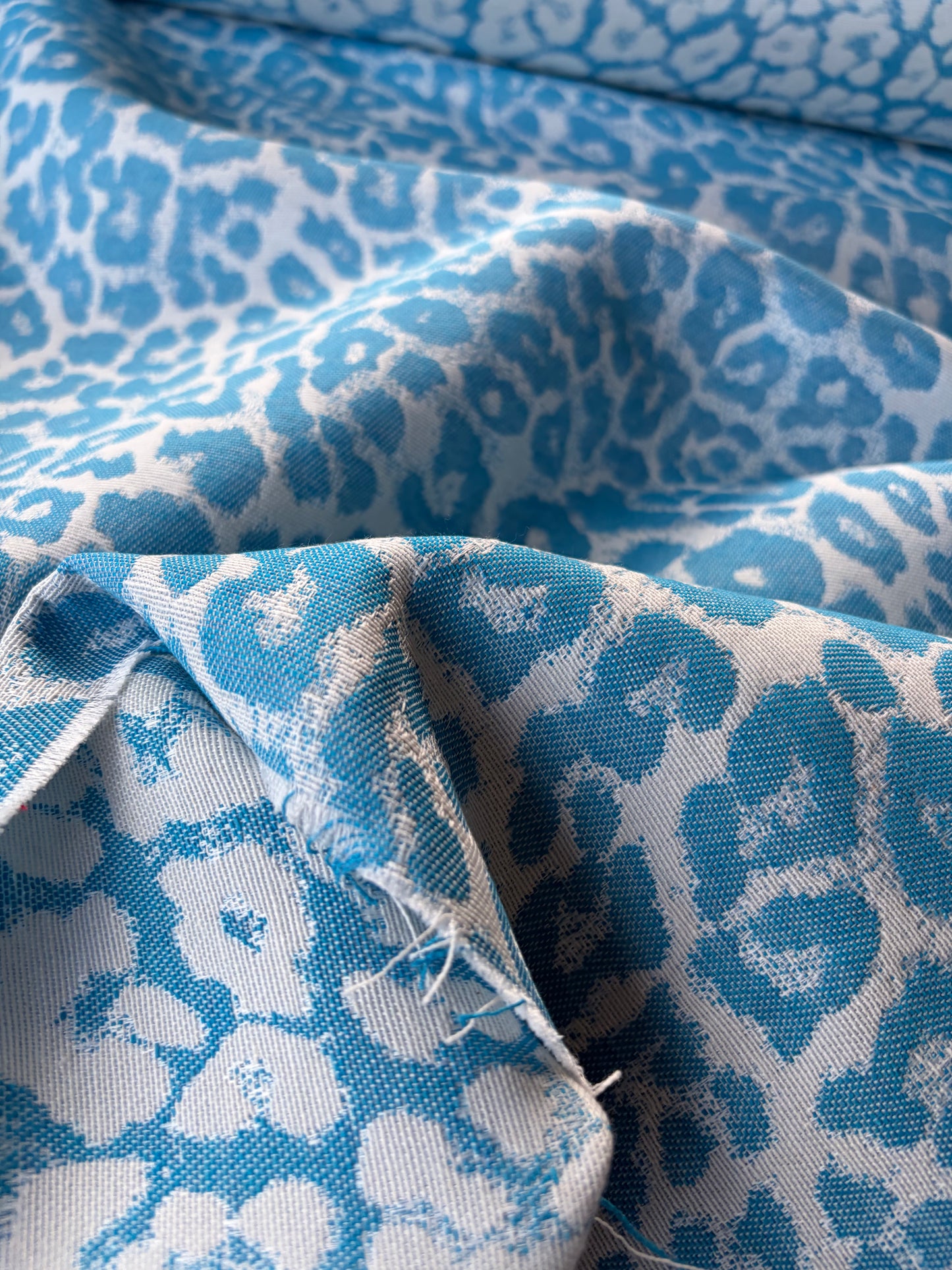 TOTO 003 cotton jacquard animalier aqua