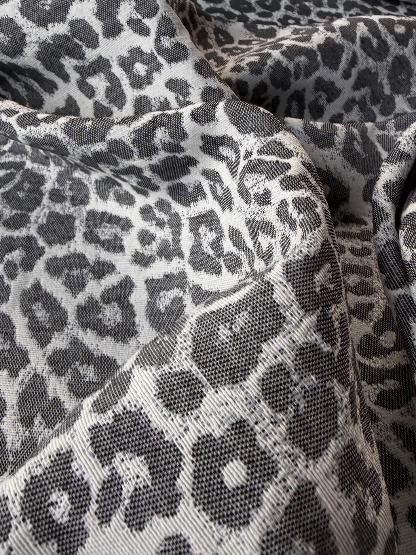 TOTO 006 cotton jacquard animalier black