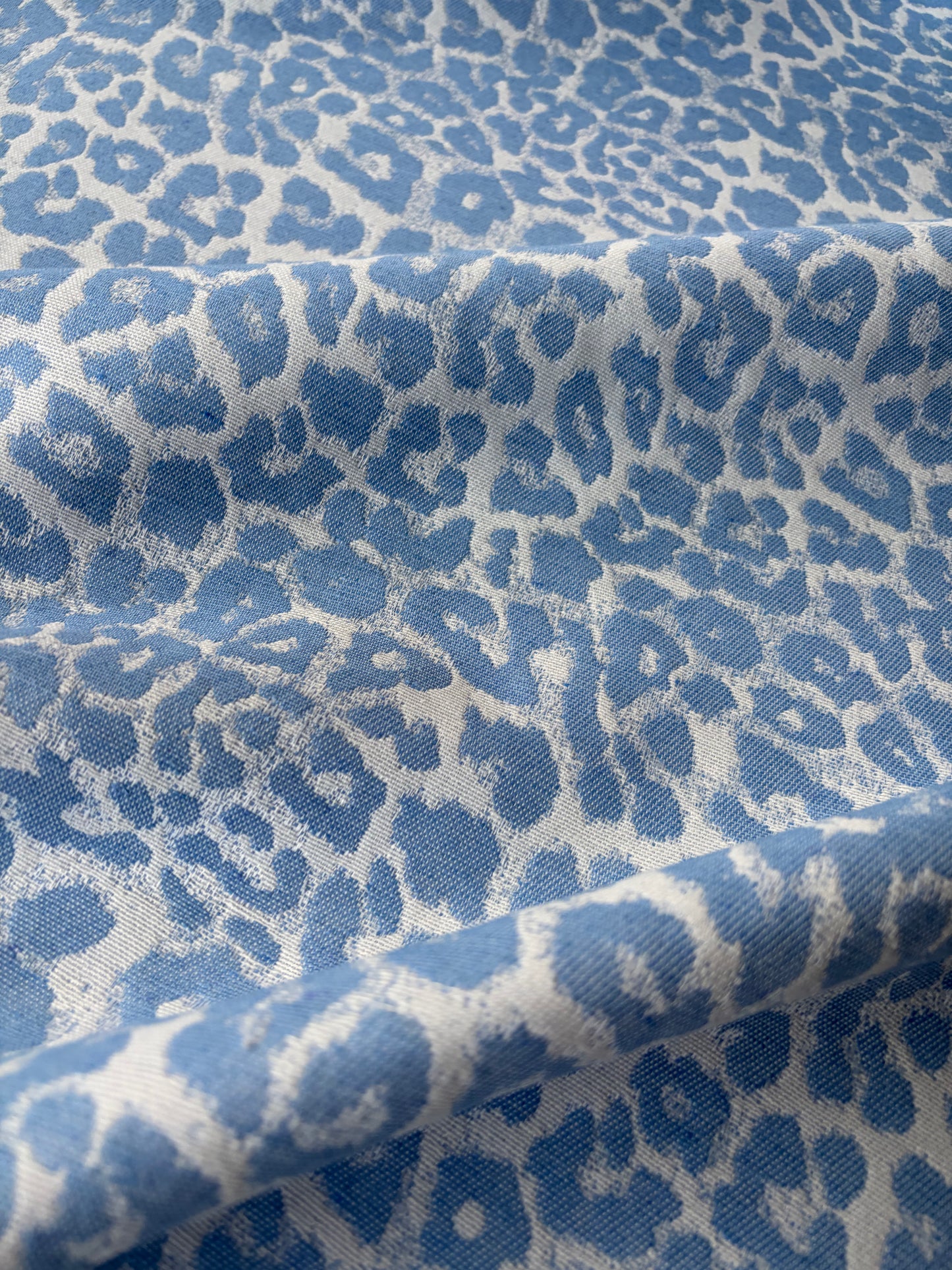 TOTO 007 cotton jacquard animalier light blue
