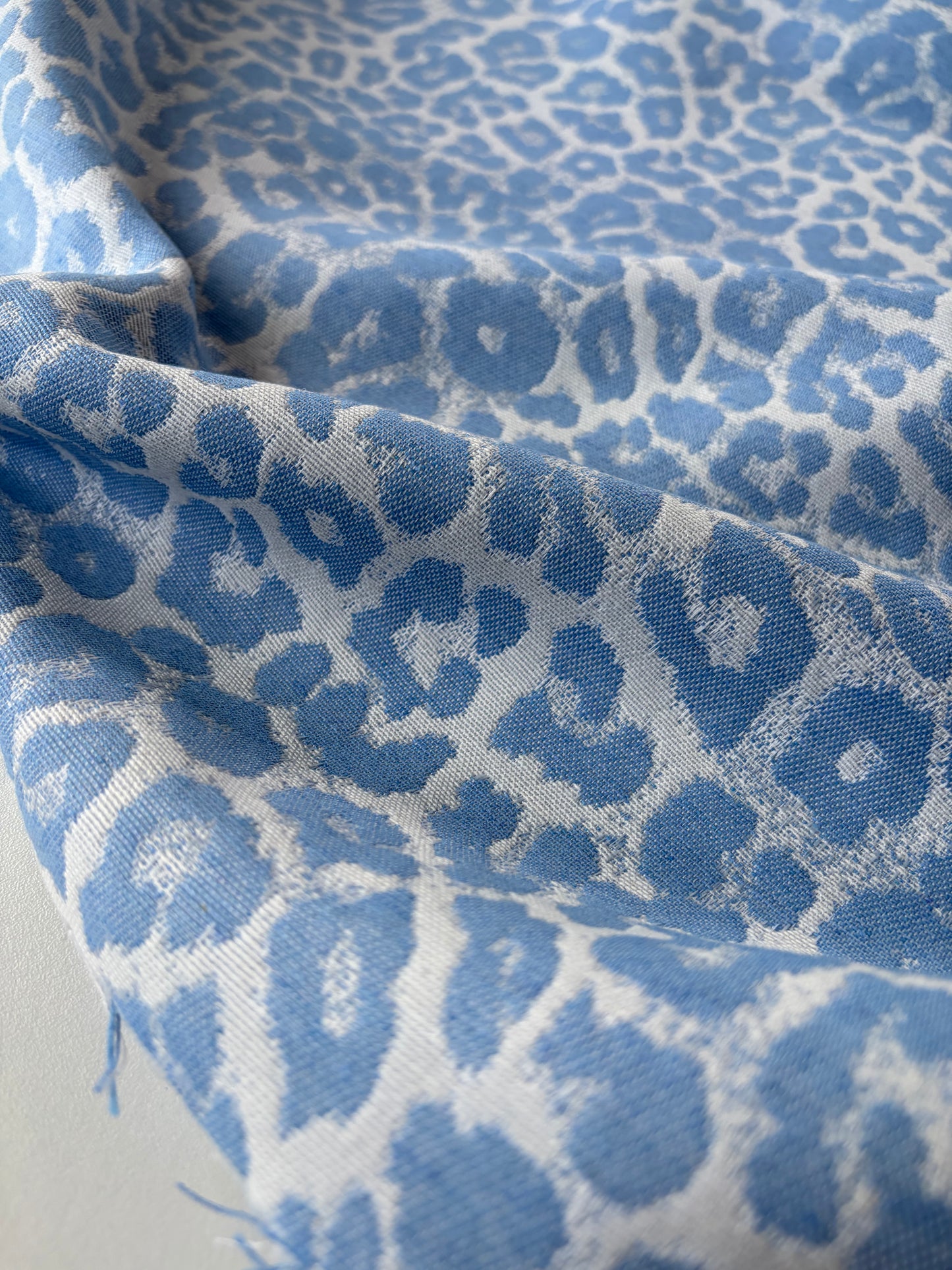 TOTO 007 cotton jacquard animalier light blue