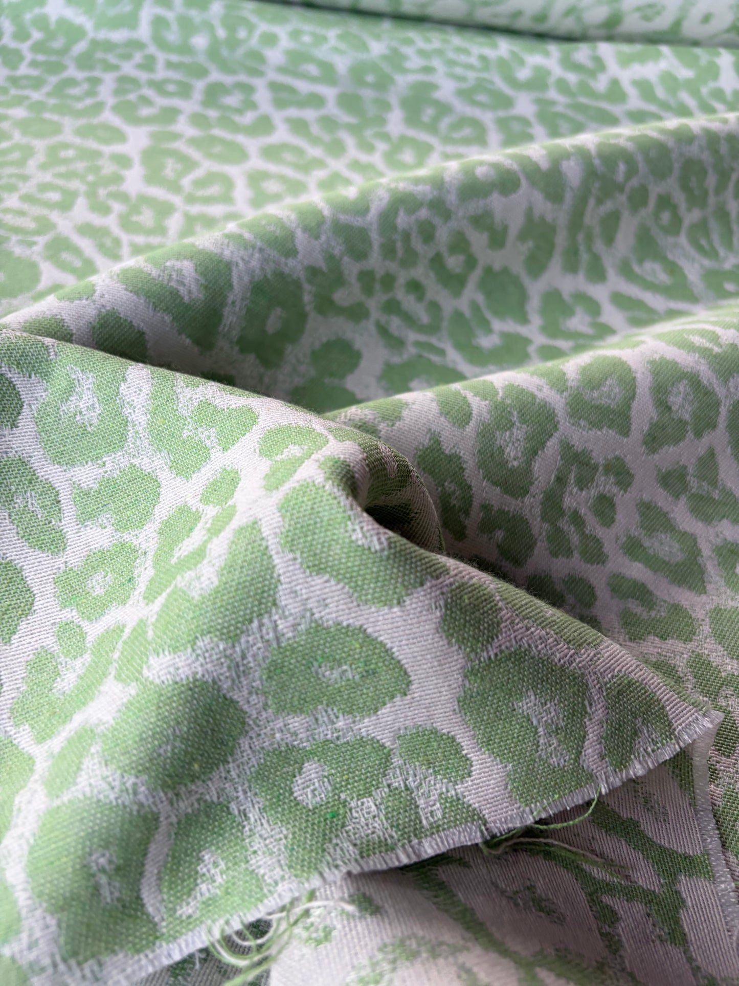 TOTO 008 cotton jacquard animalier green