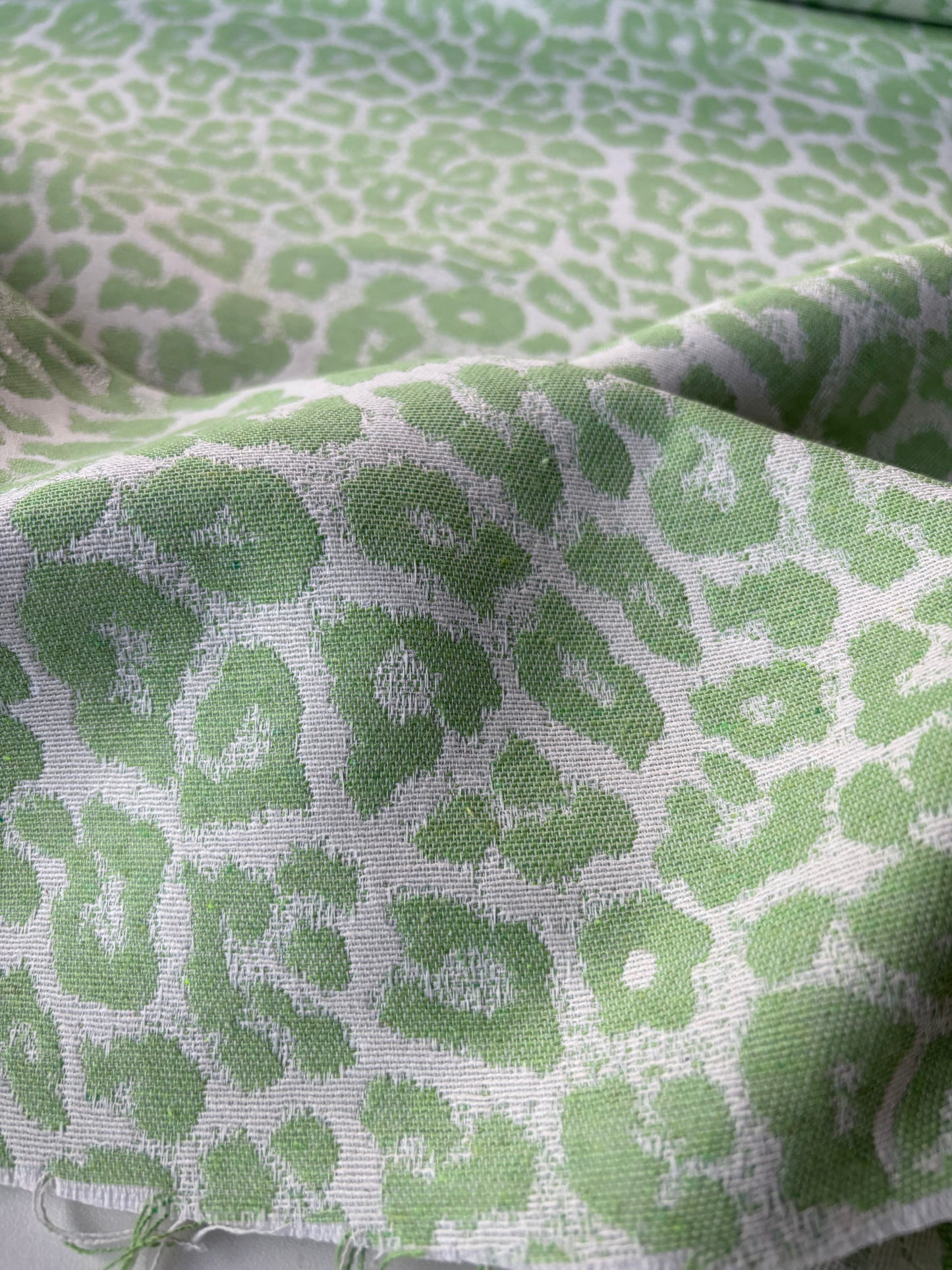 TOTO 008 cotton jacquard animalier green