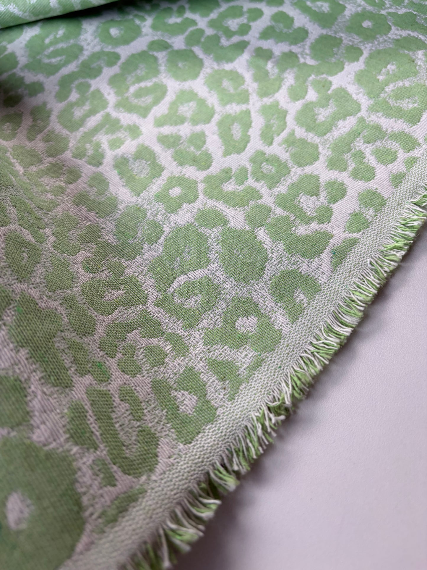 TOTO 008 cotton jacquard animalier green