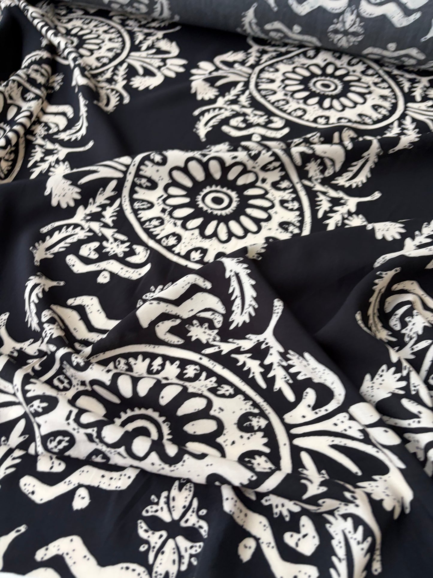 PAZZO 009 viscose black/white print