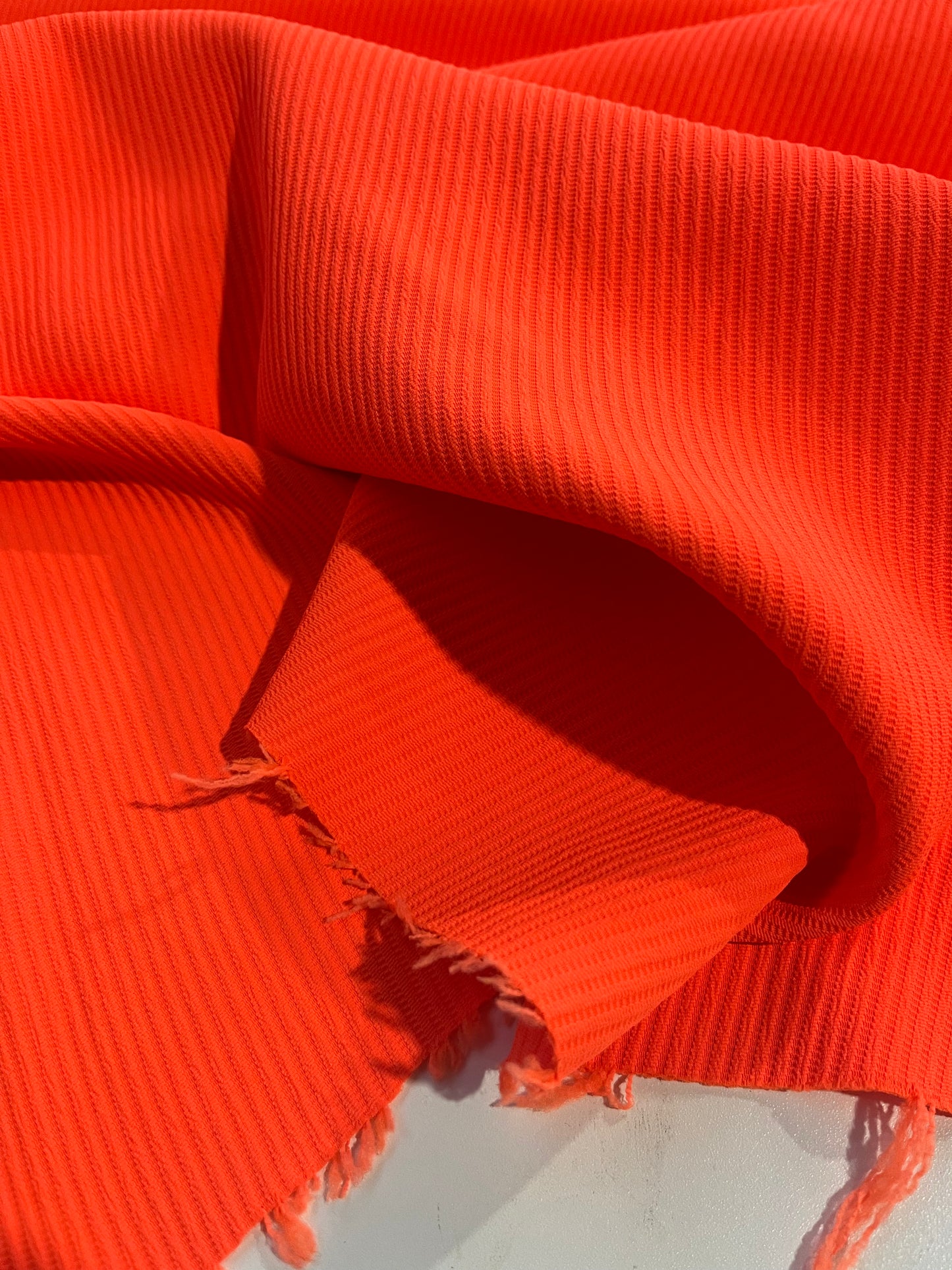AMOS 037 structured polyamide diagonal weaving