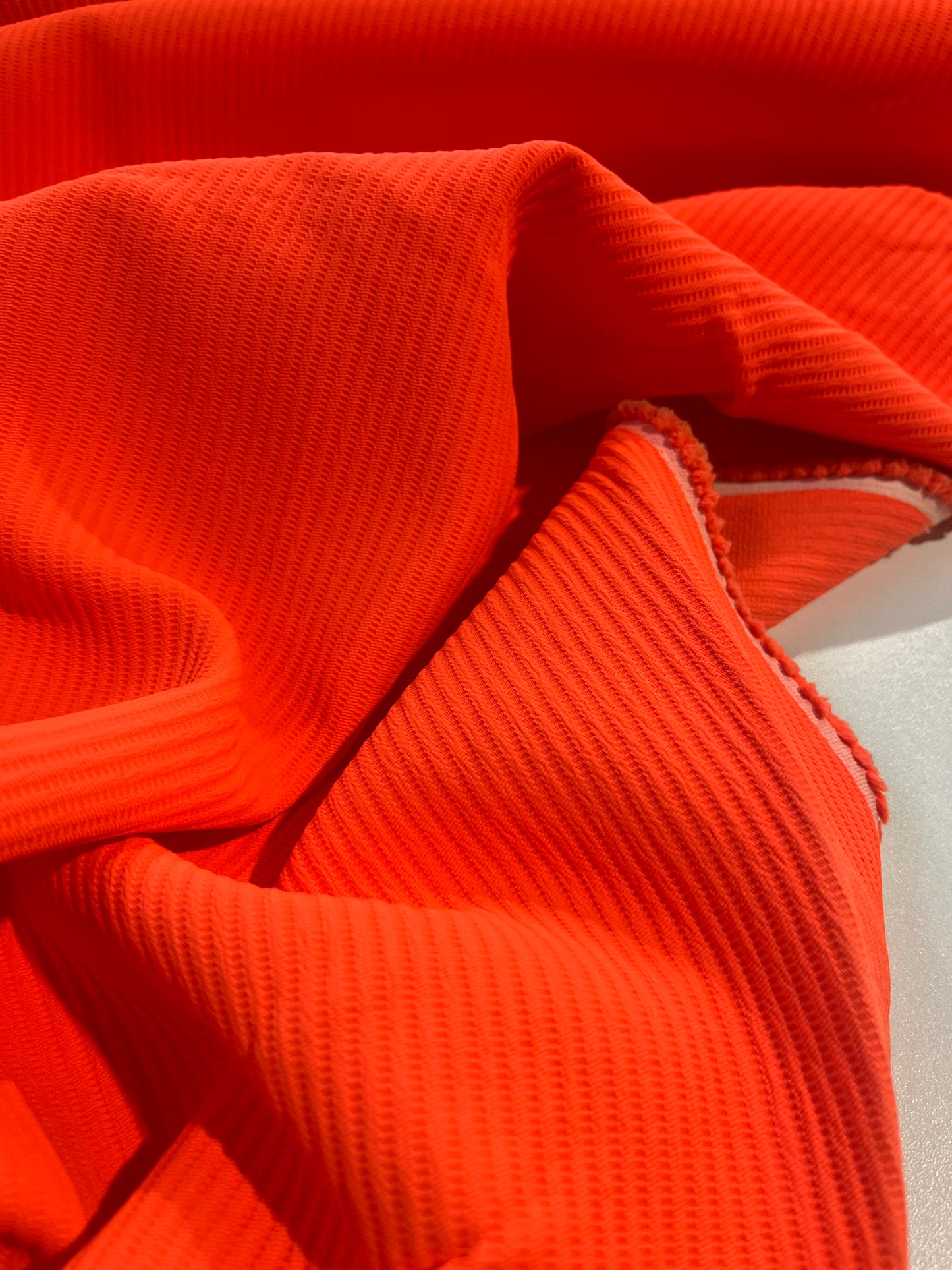 AMOS 037 structured polyamide diagonal weaving