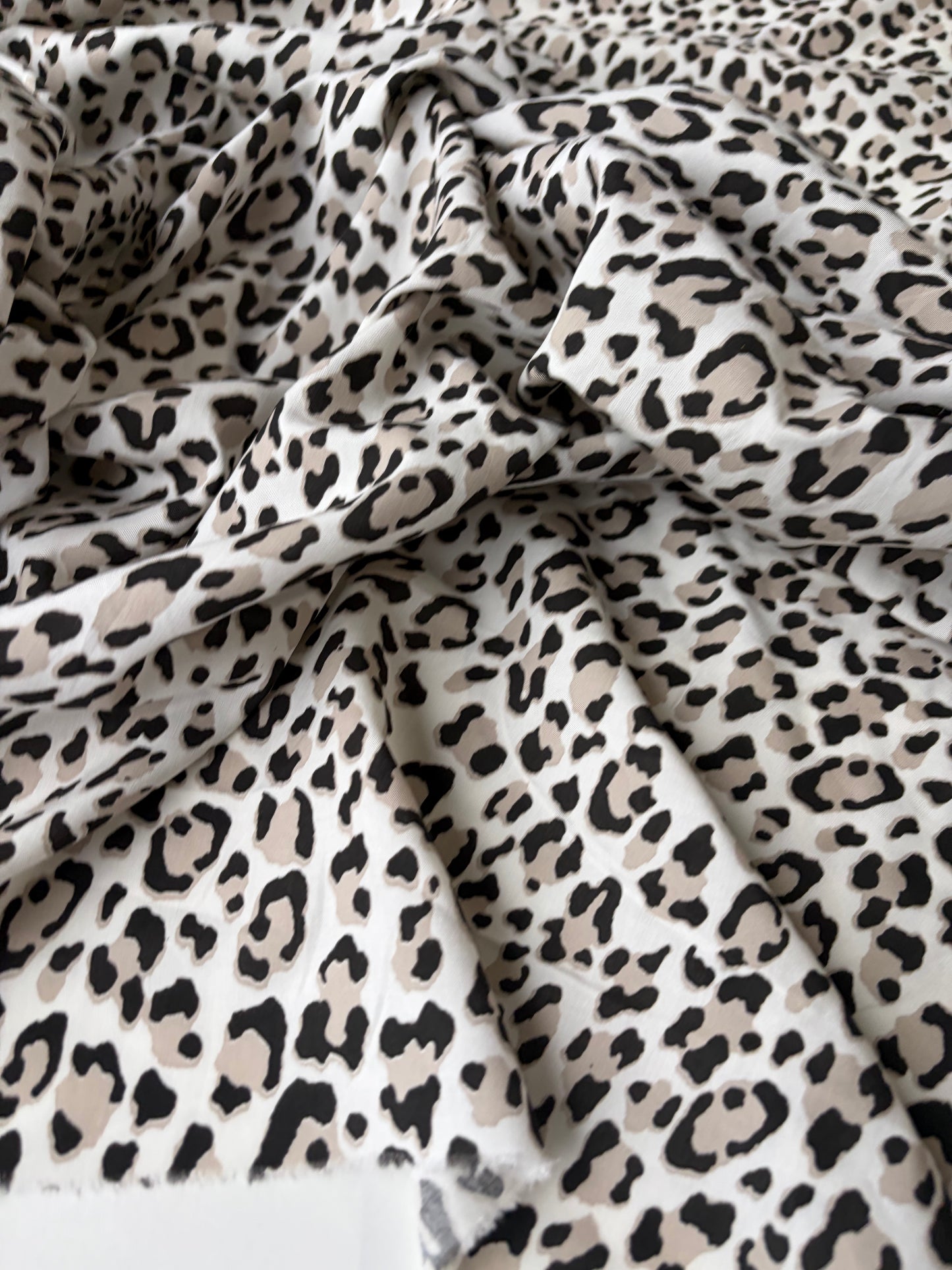 PAZZO 011 cotton voile animalier print
