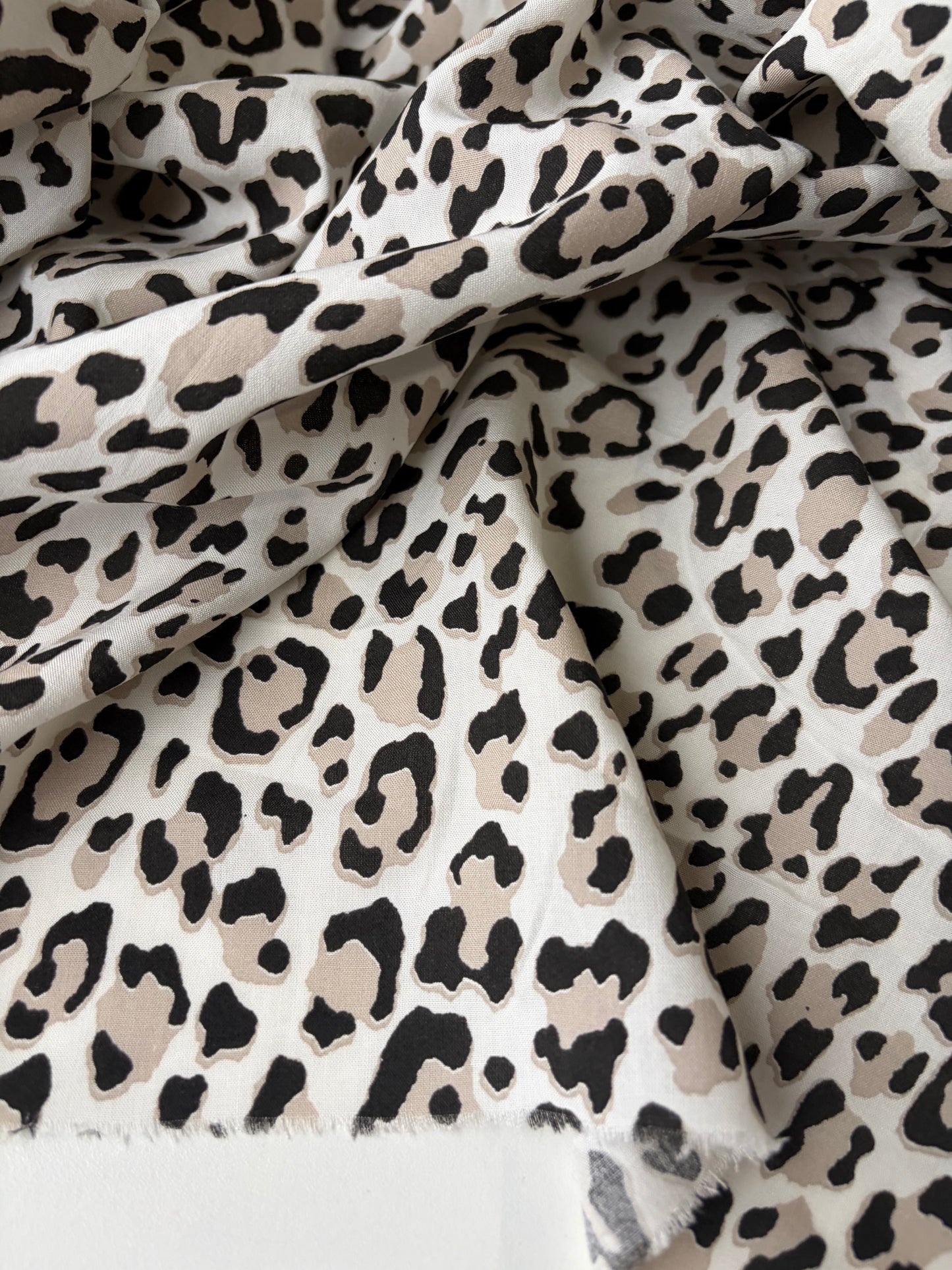 PAZZO 011 cotton voile animalier print