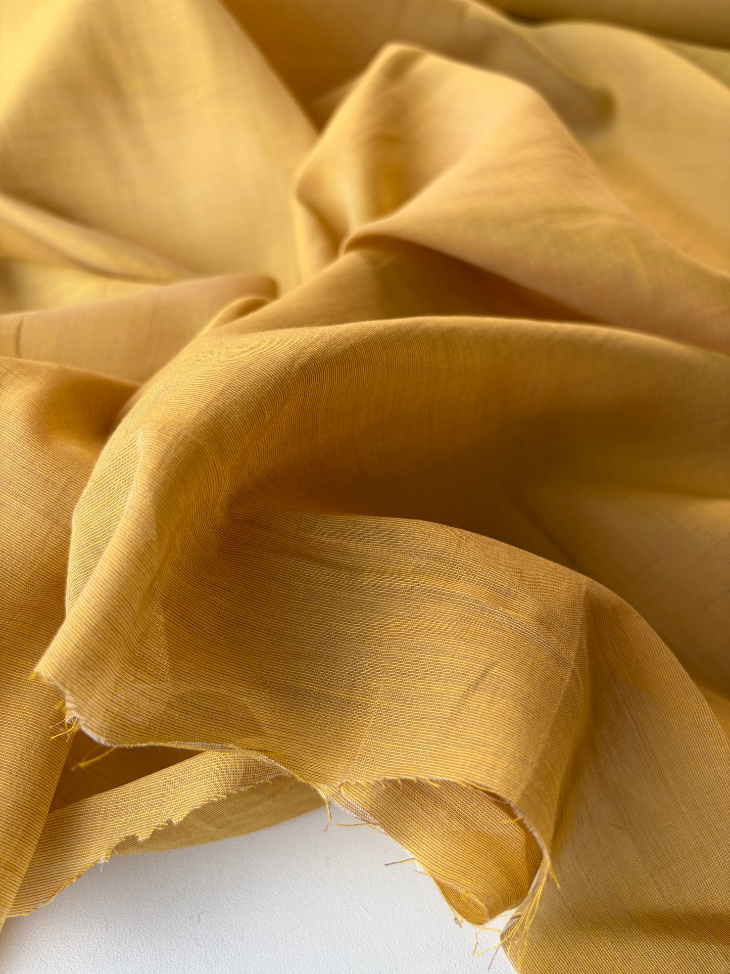 TOTO 011 viscose/silk voile warm yellow