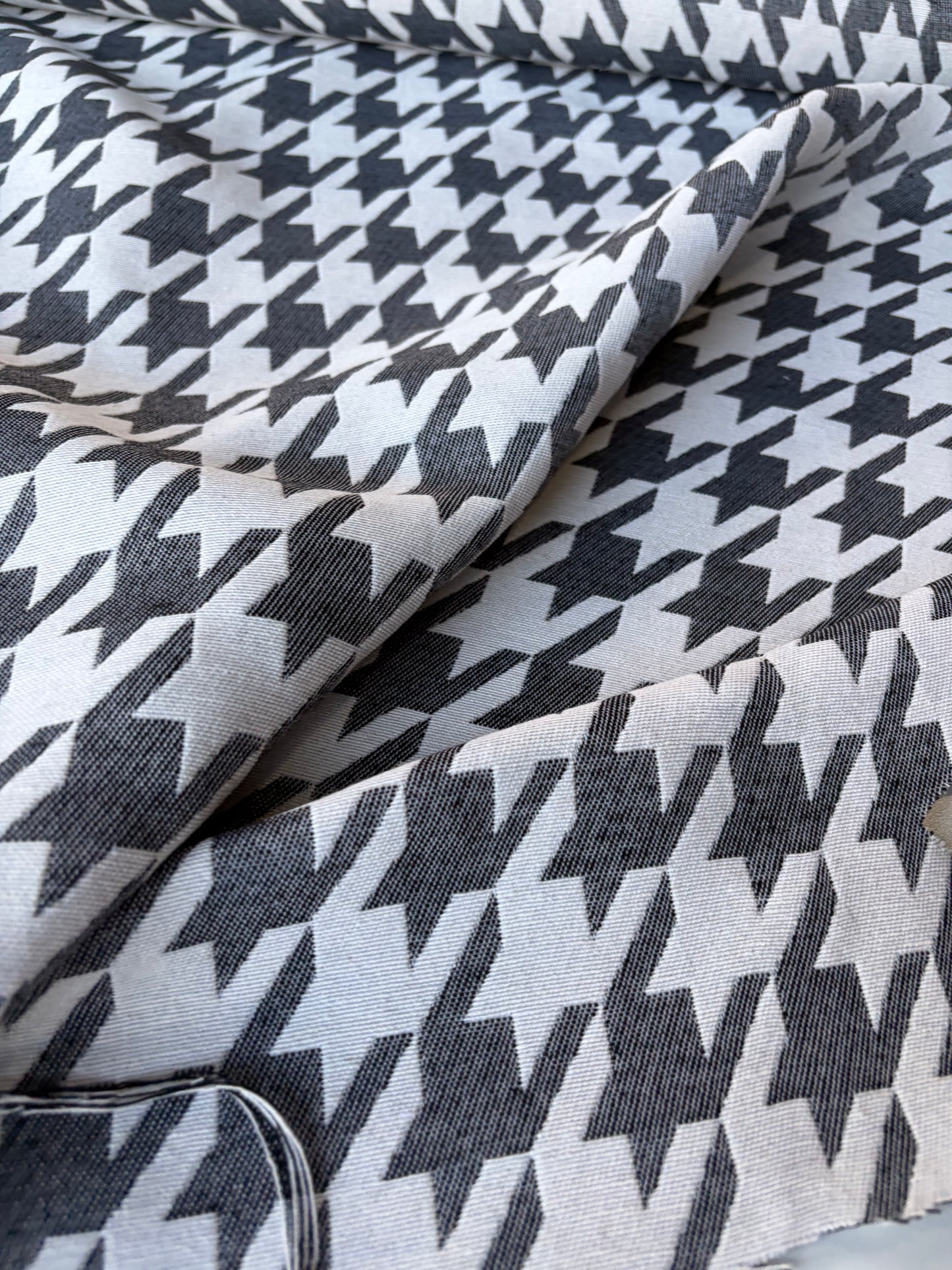 TOTO 015 cotton jacquard giant dogtooth black