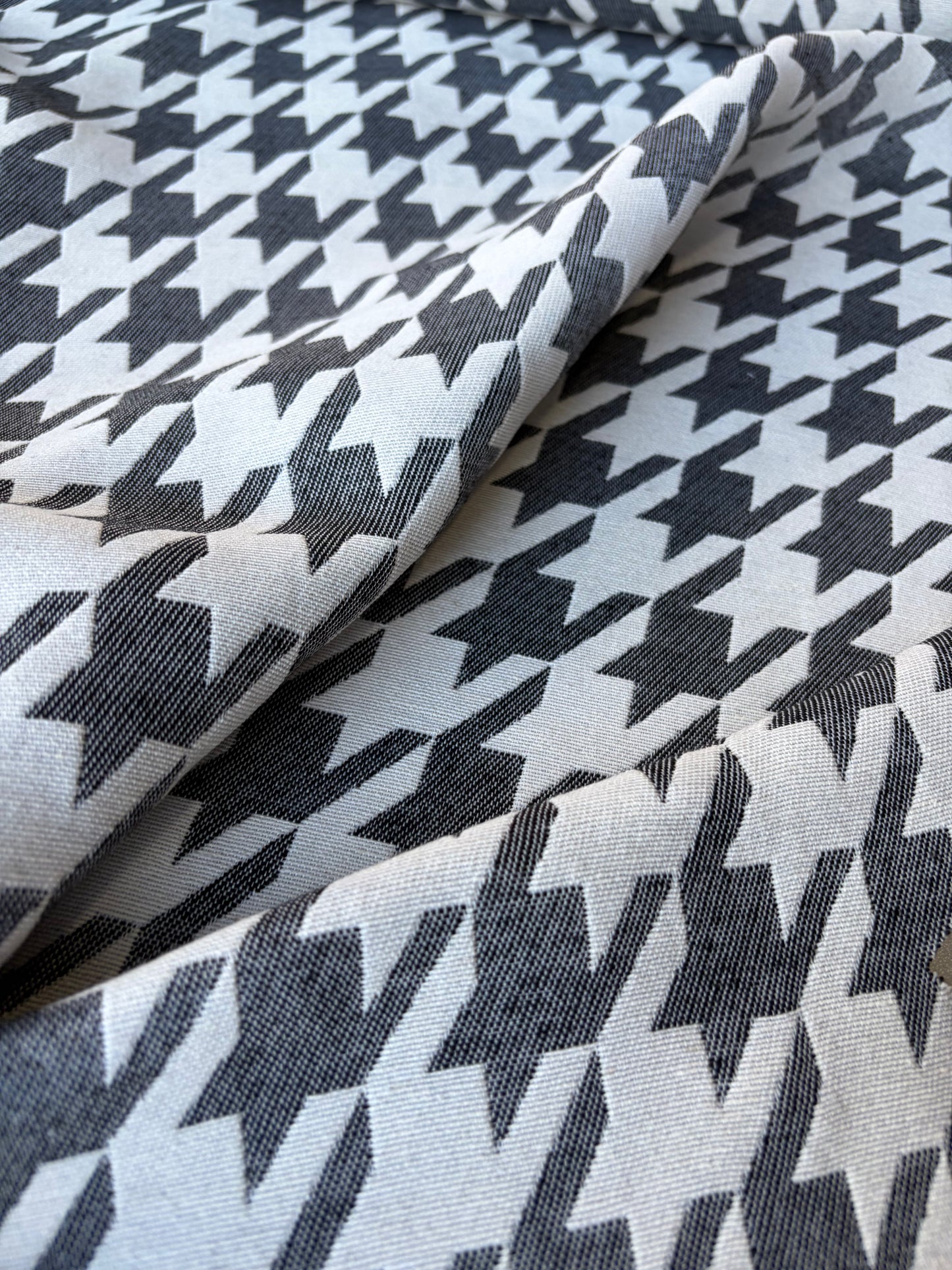 TOTO 015 cotton jacquard giant dogtooth black