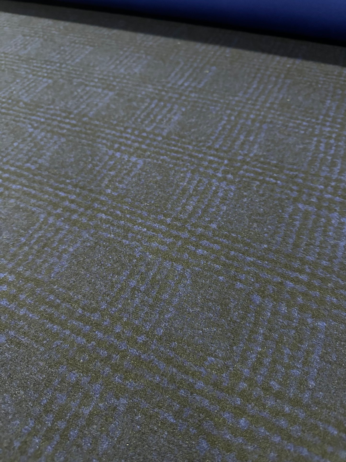 Flip side 470 bleu, black fine check double face royal blue