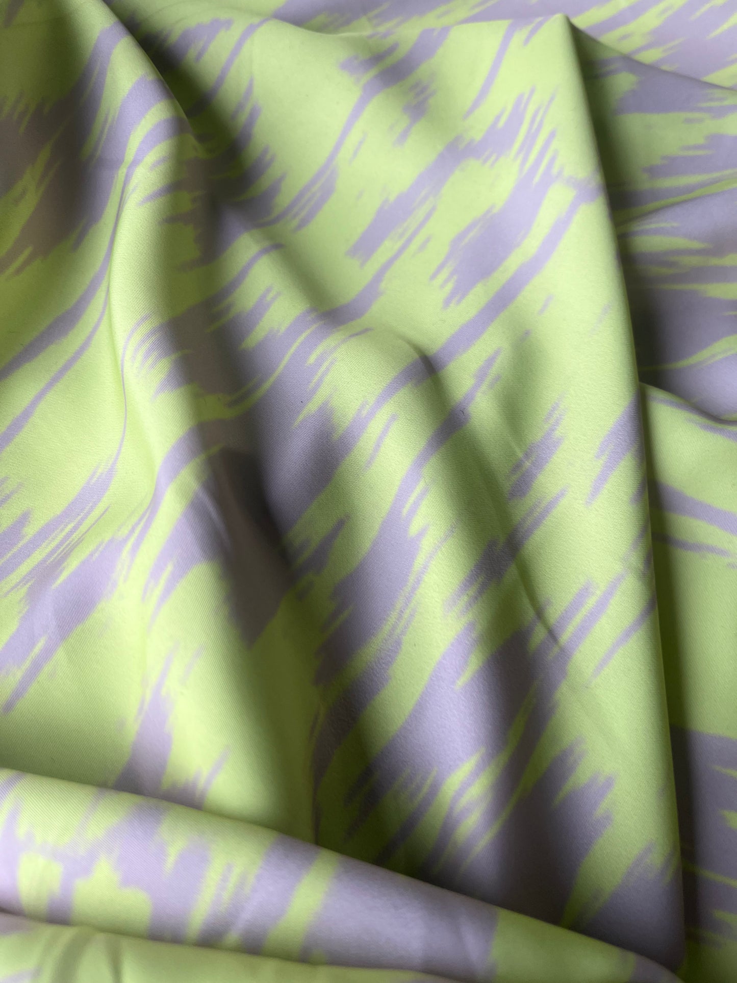 ATILLA 045 silky satin digital illusion