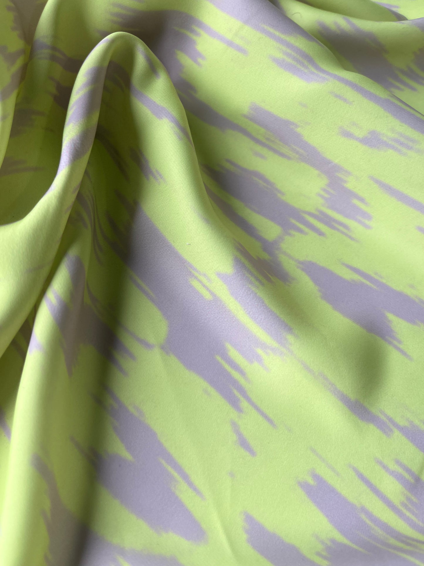 ATILLA 045 silky satin digital illusion