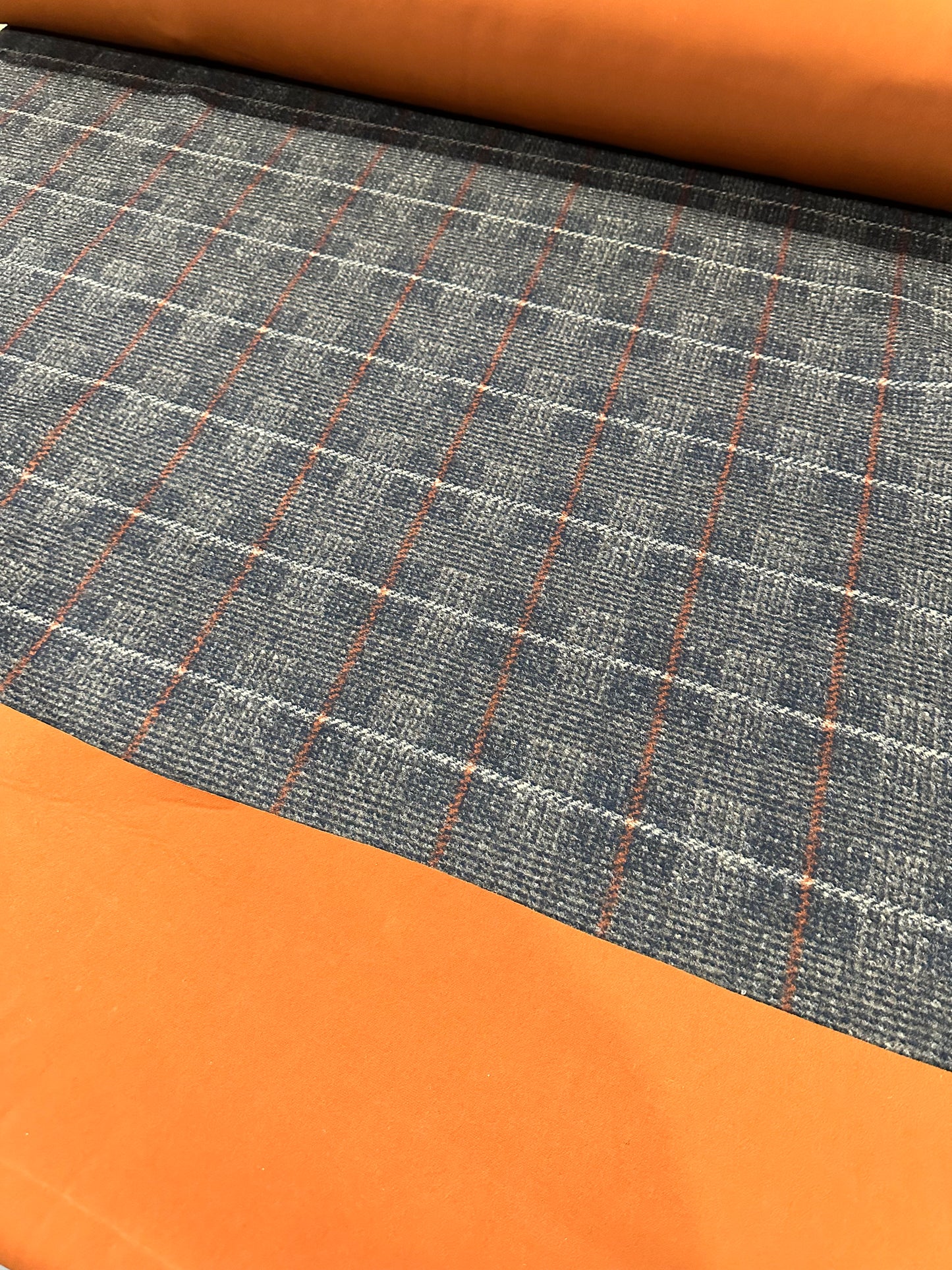 Flip side 525 wool jersey orange, ecru check double face orange