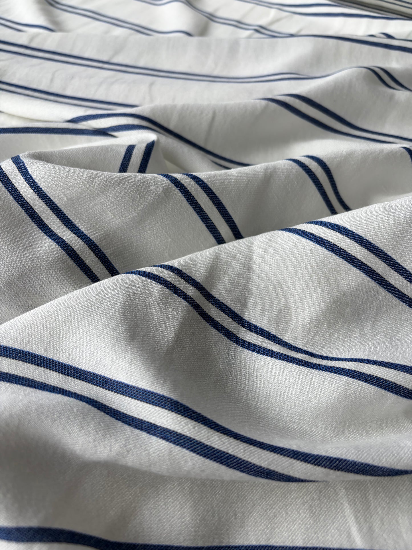 TOTO 021 midweight cotton/linnen jacquard stripe white/electric blue