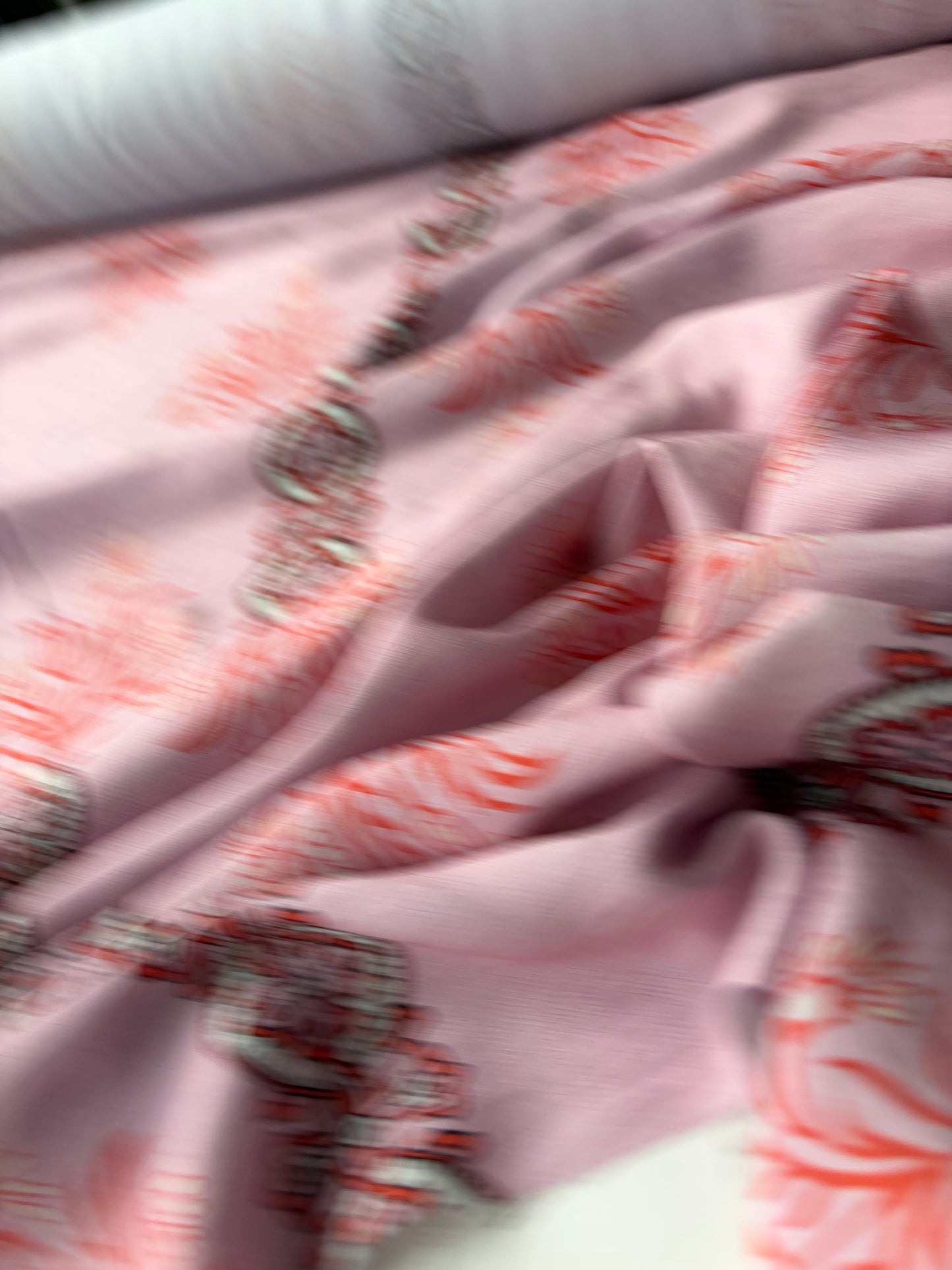 PAZZO 020 viscose crêpe pink striped print