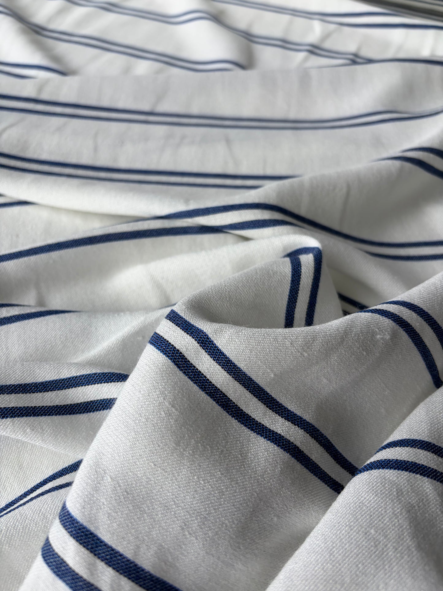TOTO 021 midweight cotton/linnen jacquard stripe white/electric blue