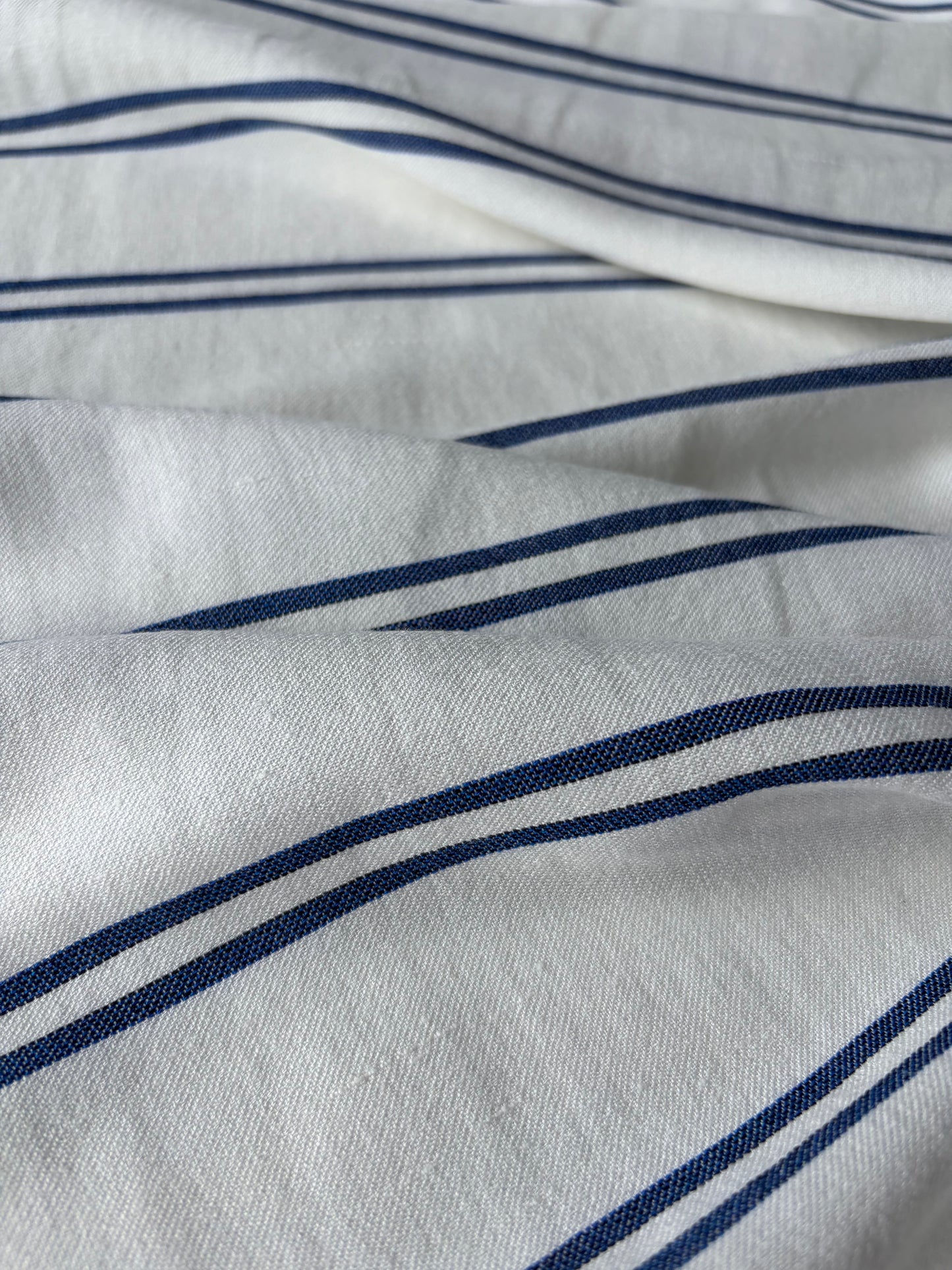 TOTO 021 midweight cotton/linnen jacquard stripe white/electric blue