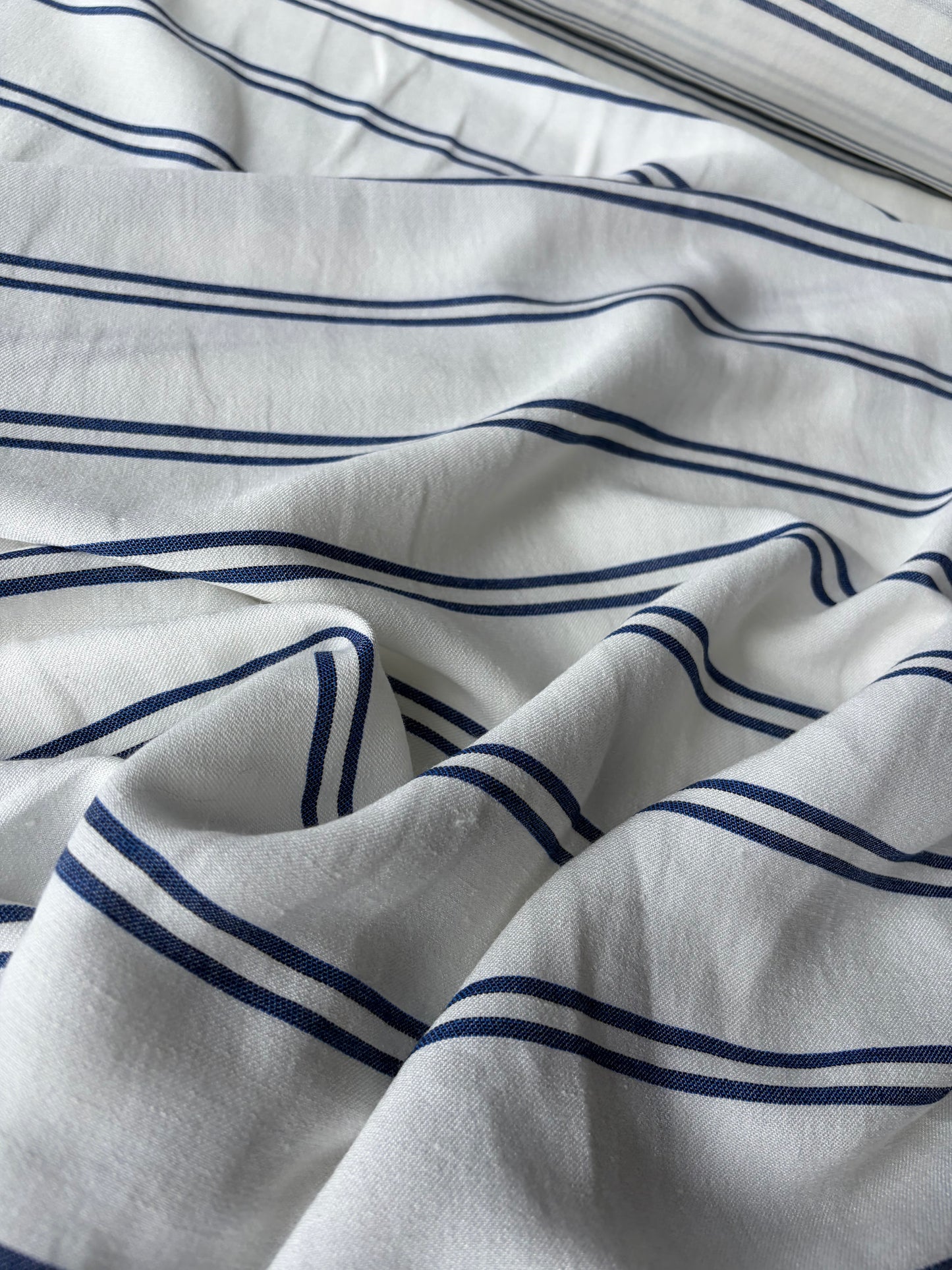 TOTO 021 midweight cotton/linnen jacquard stripe white/electric blue