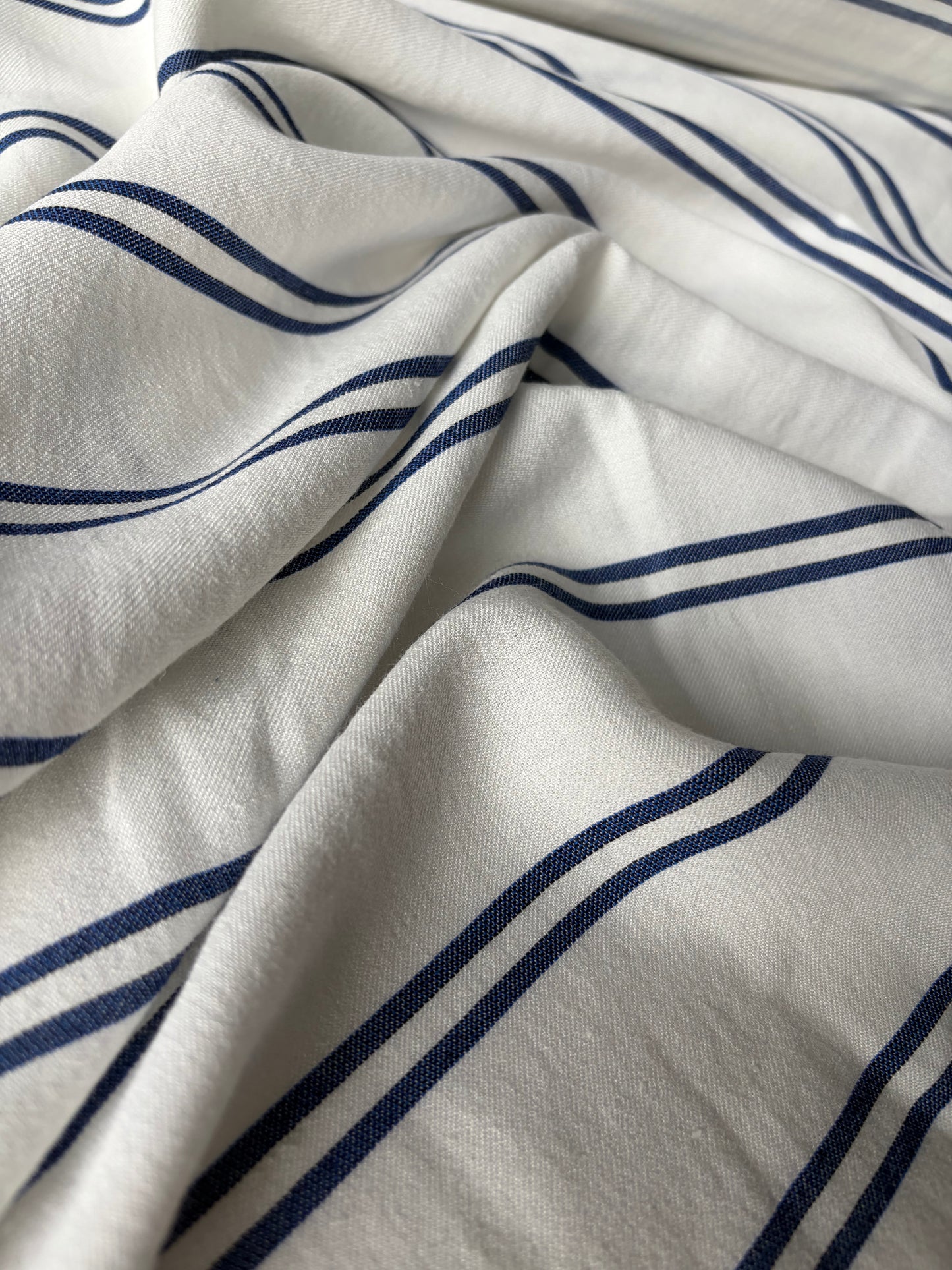 TOTO 021 midweight cotton/linnen jacquard stripe white/electric blue