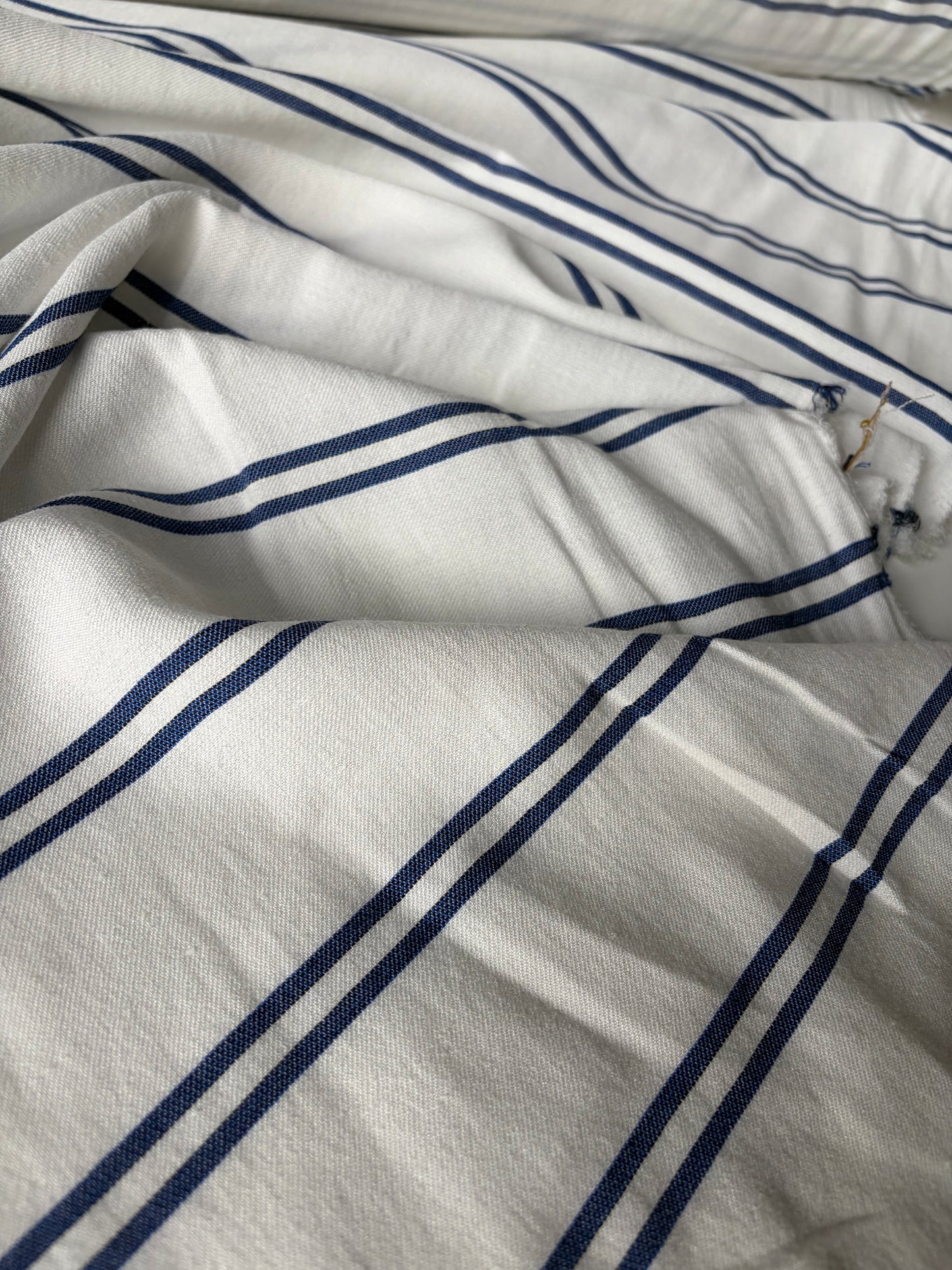 TOTO 021 midweight cotton/linnen jacquard stripe white/electric blue