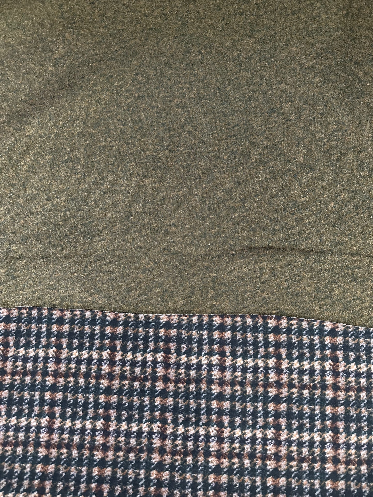 Flip Side 550 wool blurry pied de poule green brown double face brown