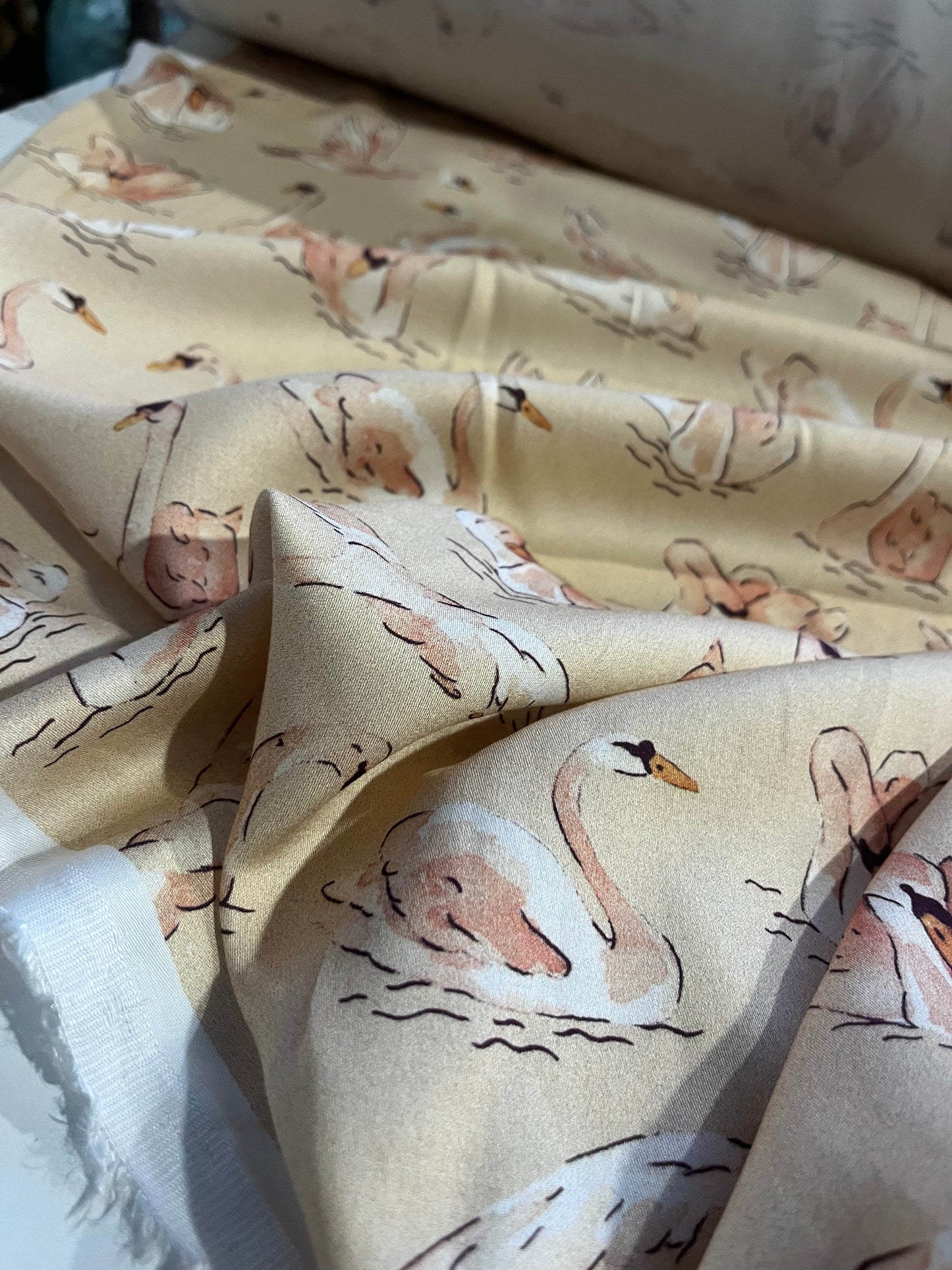 WALLY 050 viscose satin with conversational print