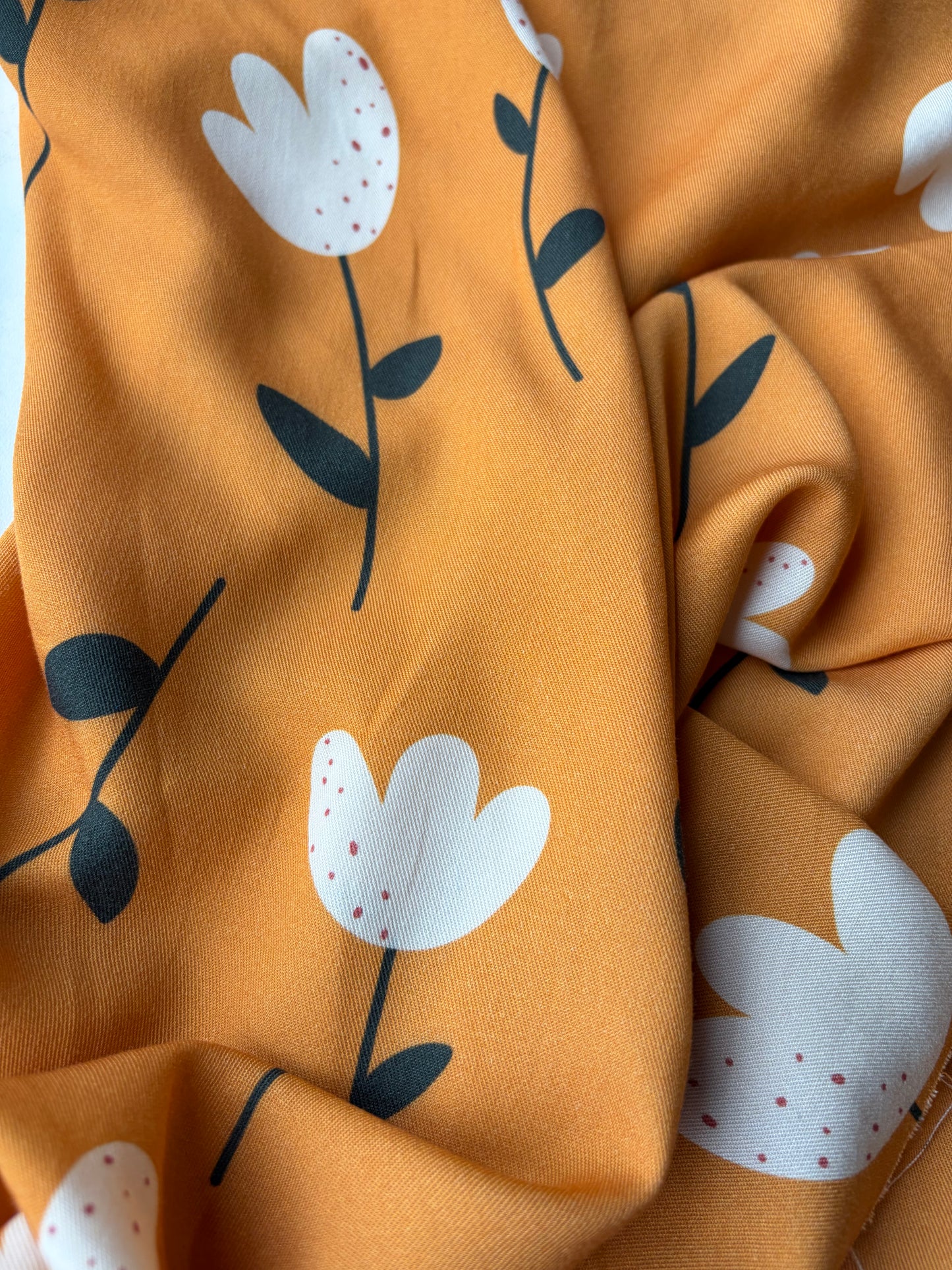 PAZZO 026 viscose twill naive flowers