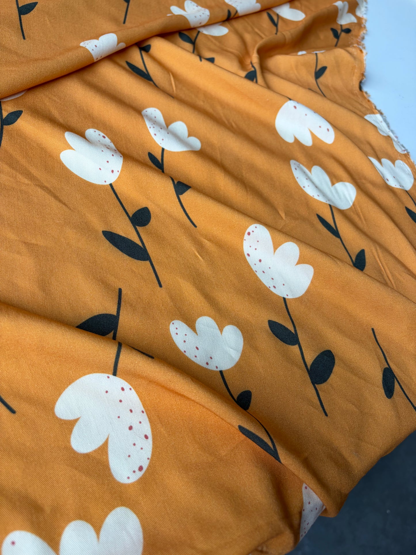 PAZZO 026 viscose twill naive flowers