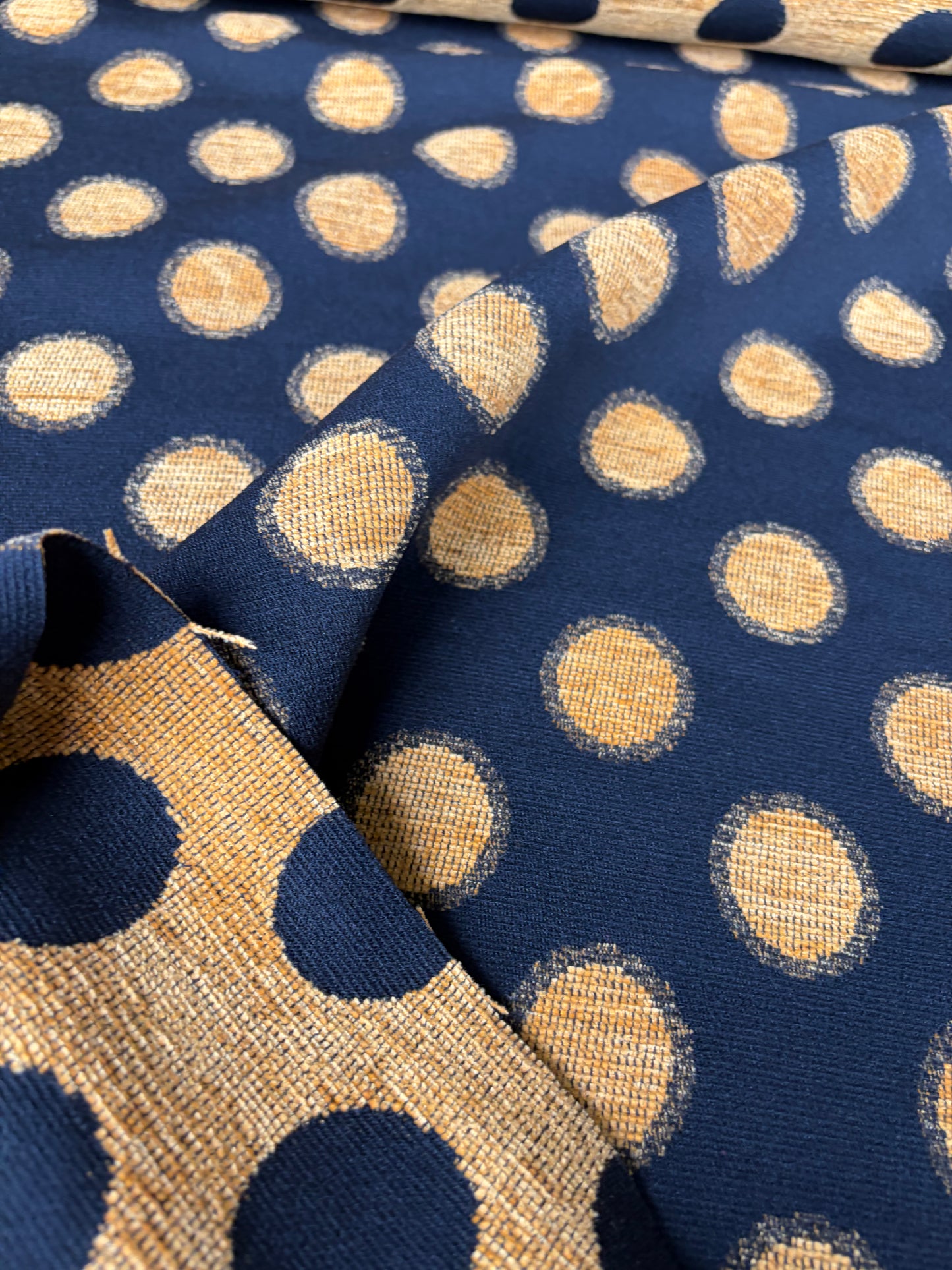 TOTO 040 heavy chenille jacquard yellow dots