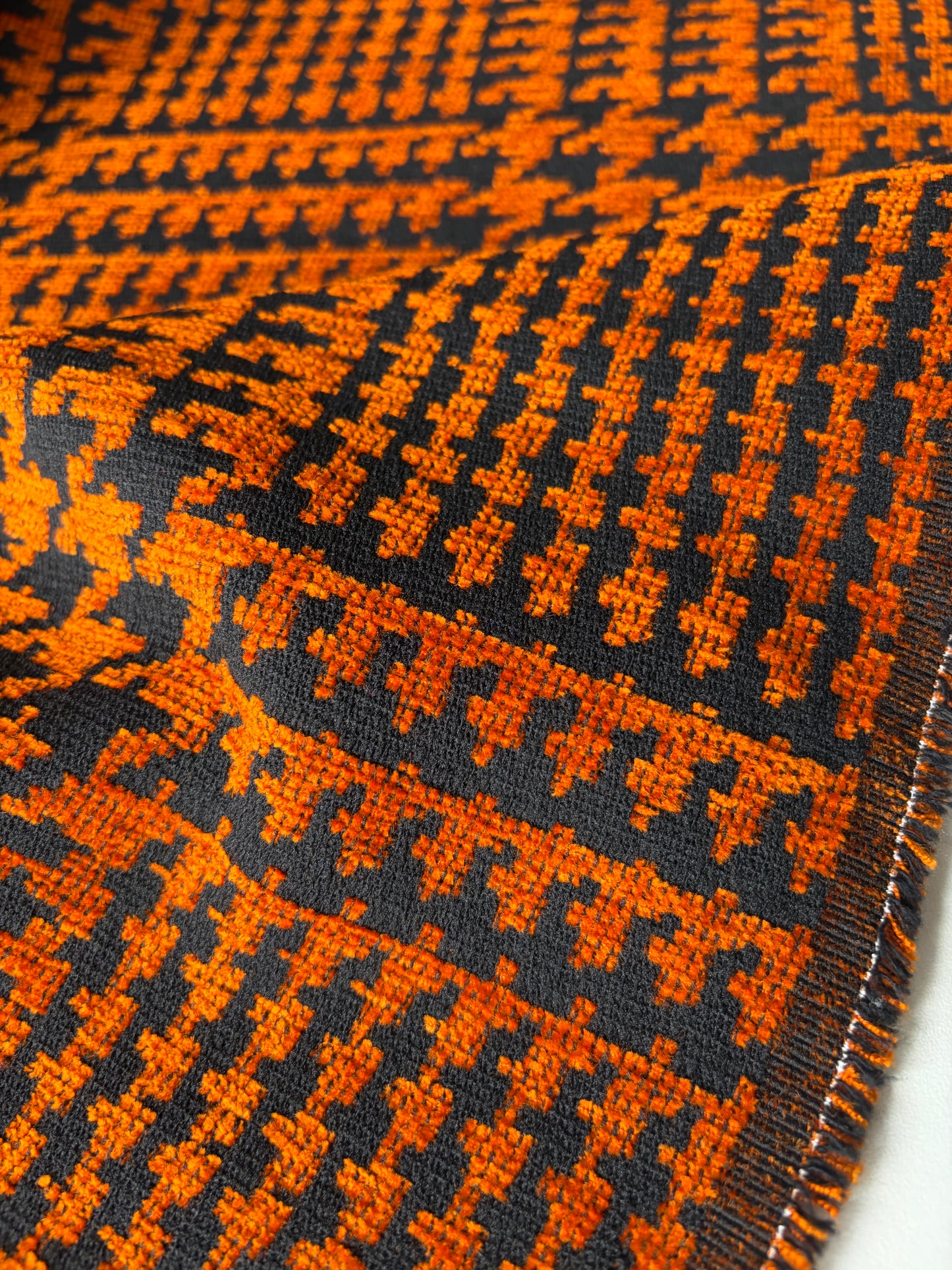 TOTO 041 heavy chenille jacquard orange Prince de Galles