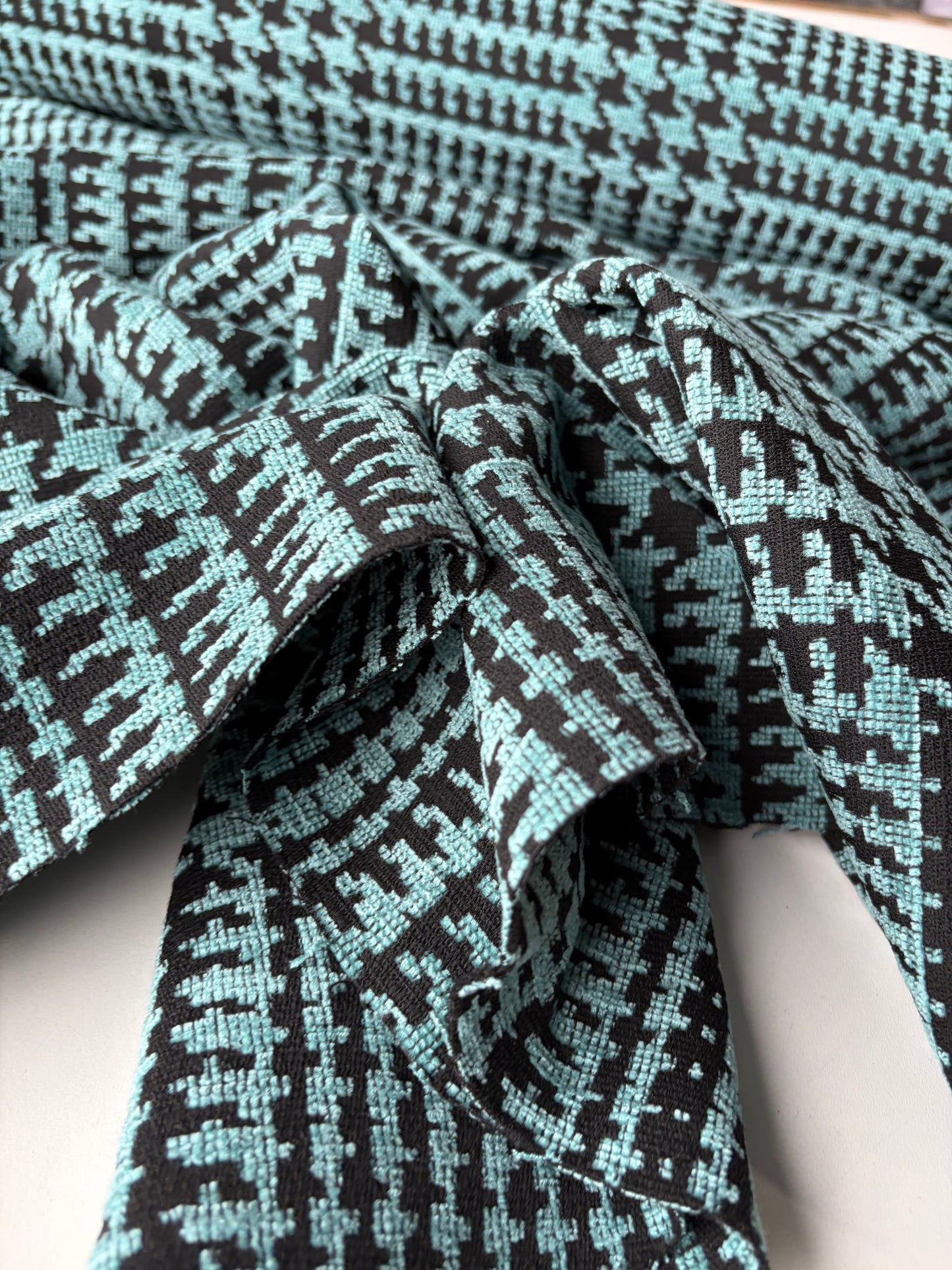 TOTO 043 heavy chenille jacquard teal Prince de Galles