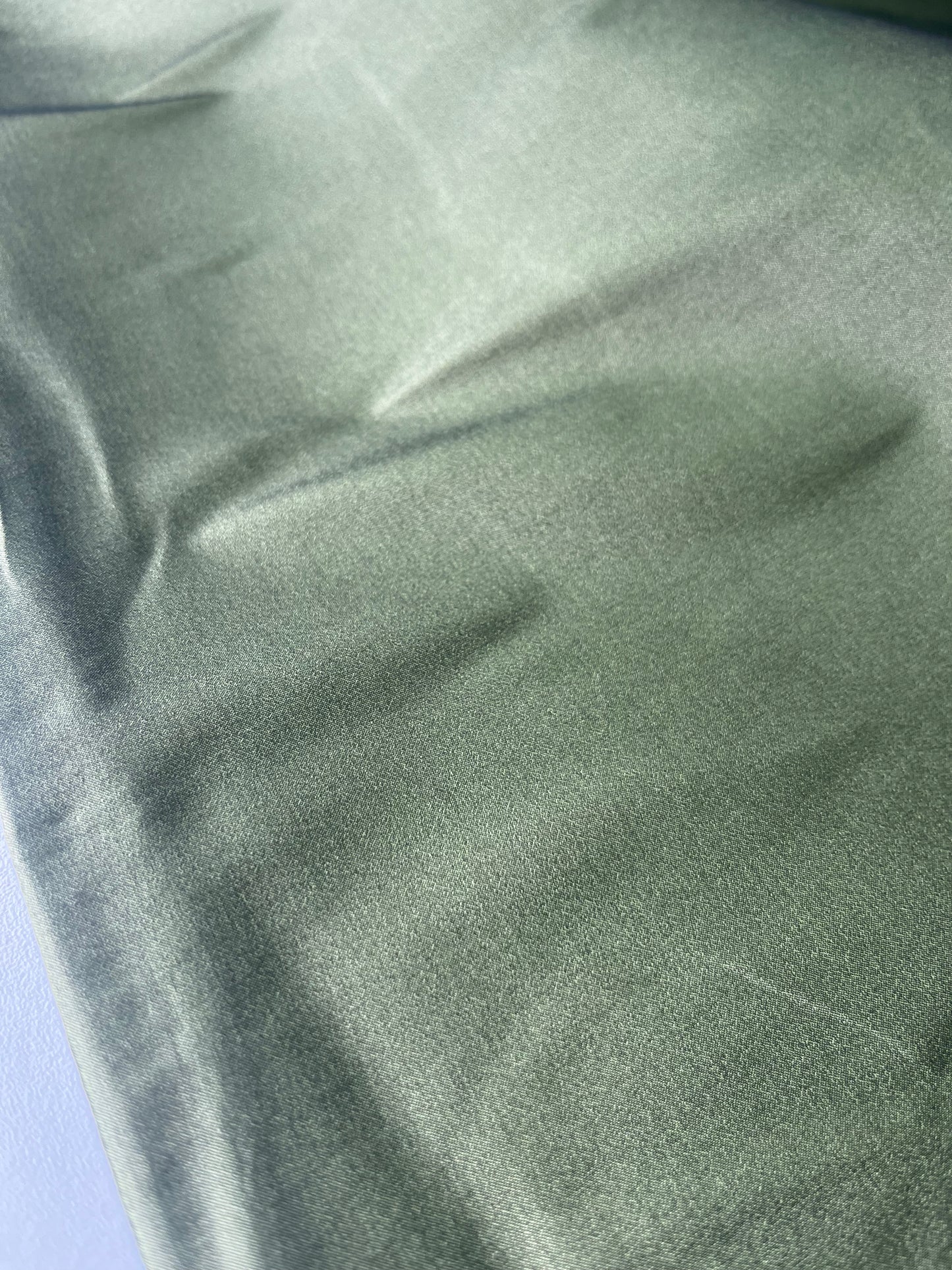 BACCHUS 020 stretch moss green changeant