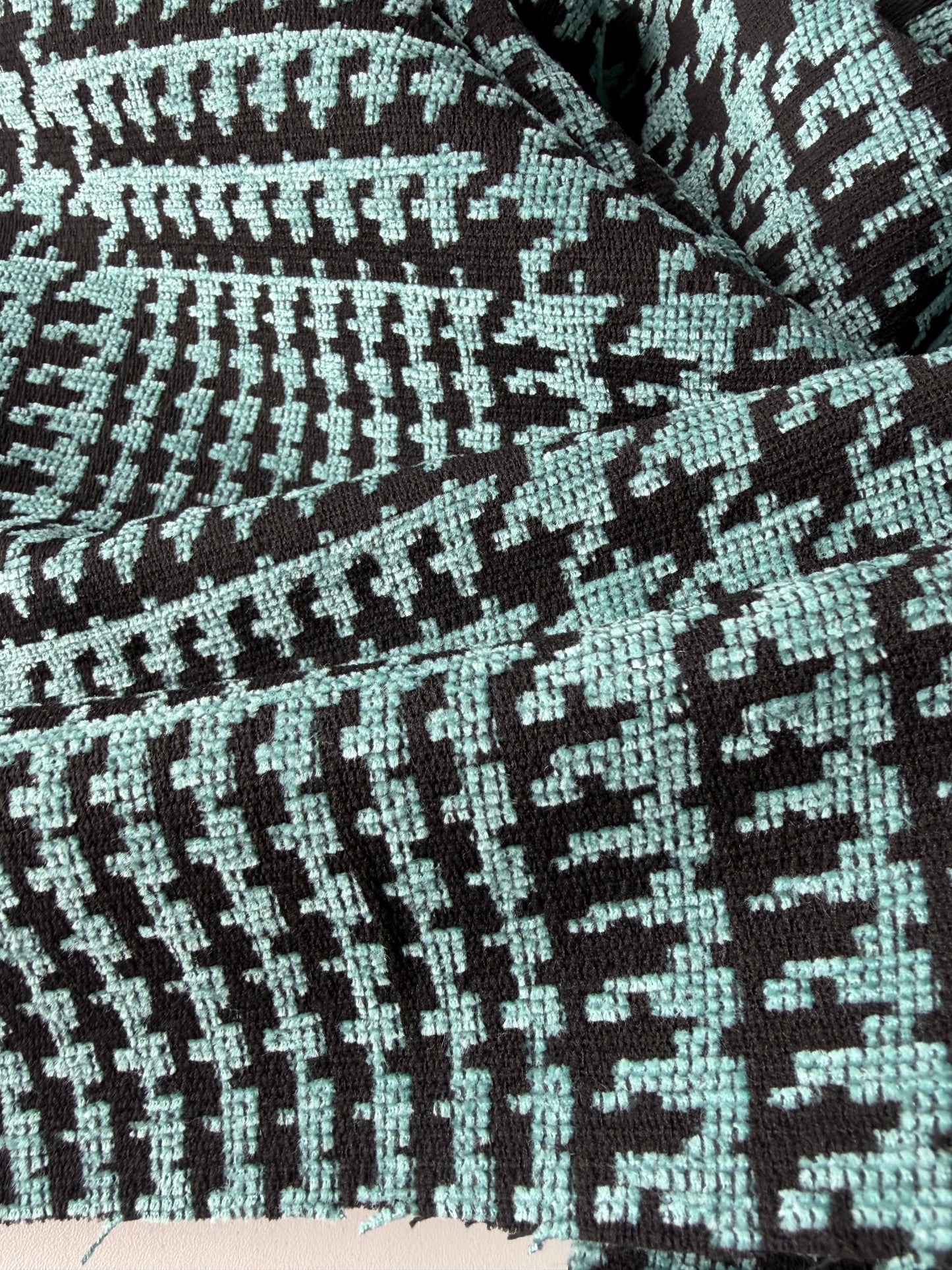 TOTO 043 heavy chenille jacquard teal Prince de Galles