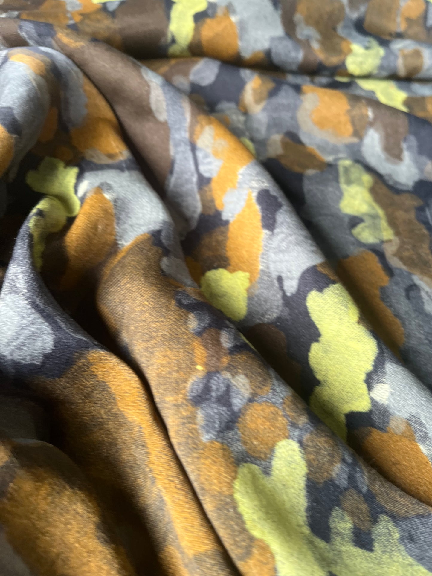 BACCHUS 021 heavy viscose dull satin army print
