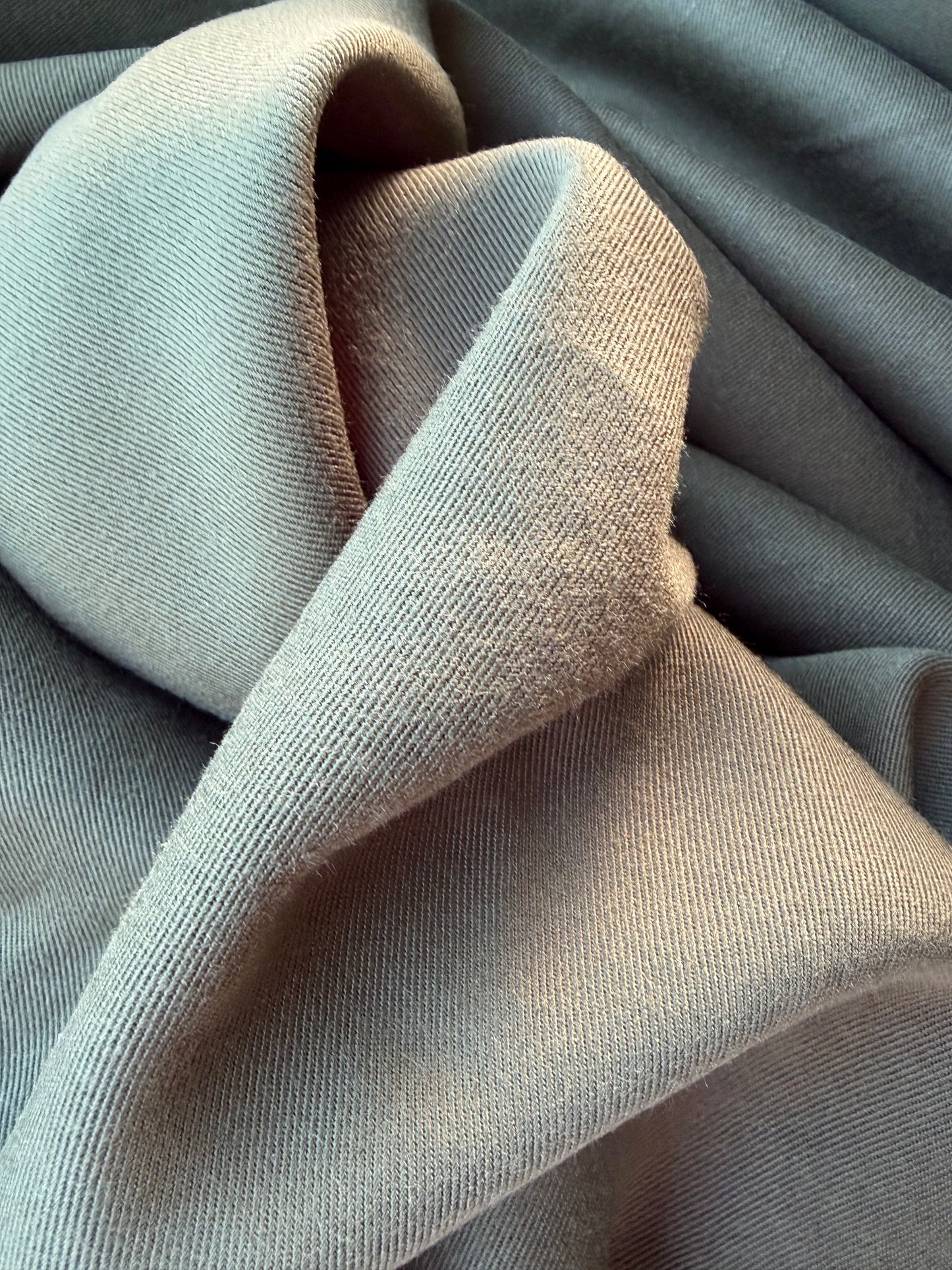 TOTO 045 heavy viscose twill army  green